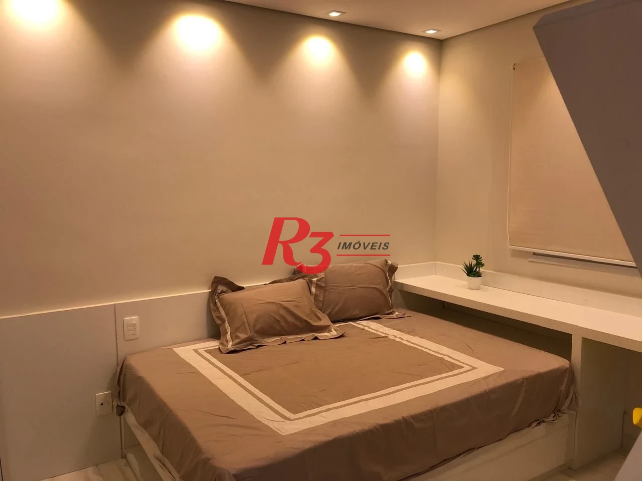 Apartamento com 1 dormitório para alugar, 47 m² por R$ 5.000,00/mês - Boqueirão - Santos/SP