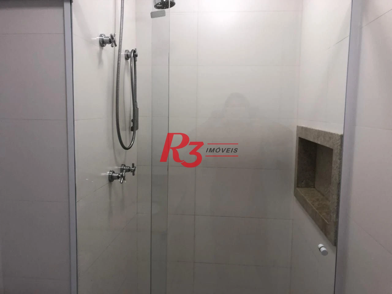 Apartamento com 1 dormitório para alugar, 47 m² por R$ 5.000,00/mês - Boqueirão - Santos/SP