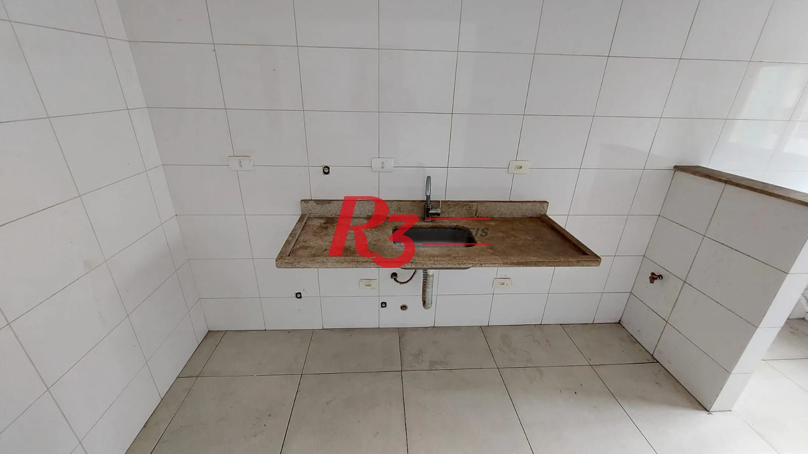 Apartamento com 2 dormitórios à venda, 54 m² por R$ 419.000,00 - José Menino - Santos/SP