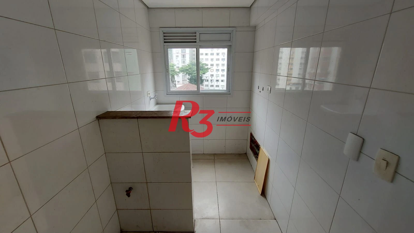 Apartamento com 2 dormitórios à venda, 54 m² por R$ 419.000,00 - José Menino - Santos/SP