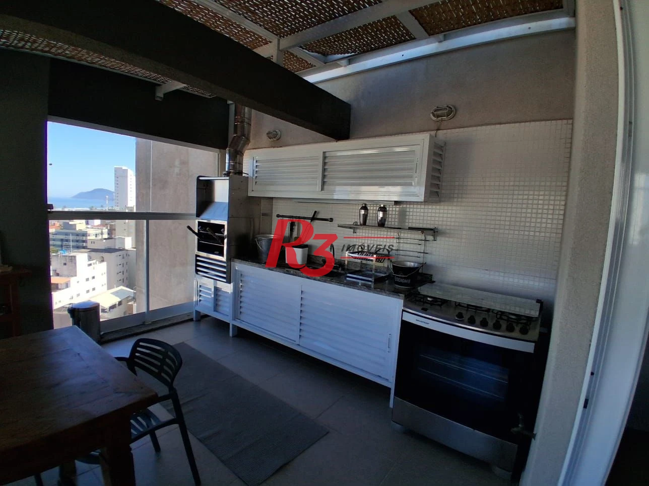 Cobertura com 3 dormitórios à venda, 235 m² por R$ 2.000.000,00 - Jardim Praiano - Guarujá/SP