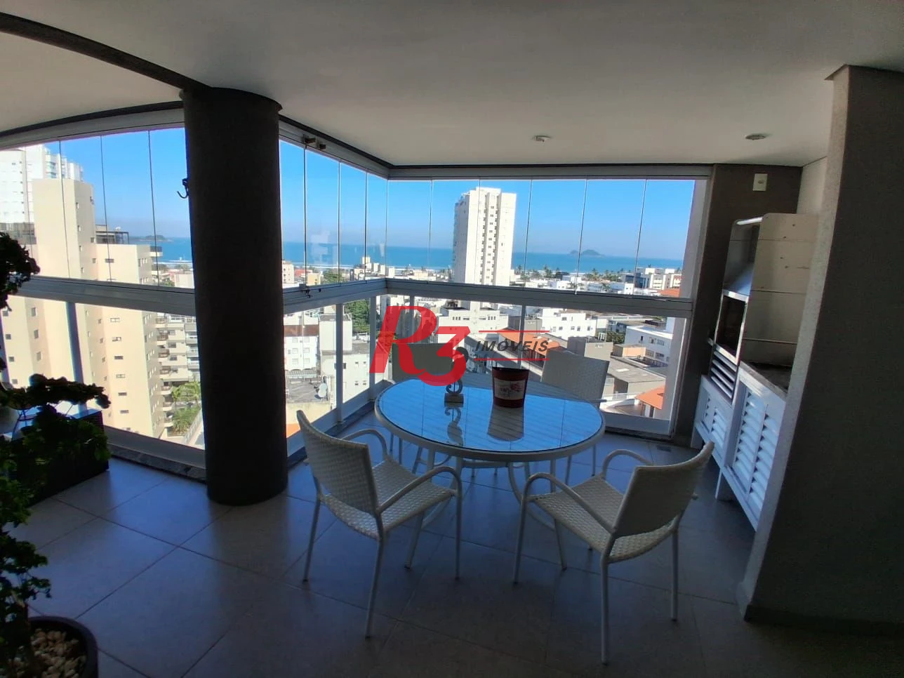 Cobertura com 3 dormitórios à venda, 235 m² por R$ 2.000.000,00 - Jardim Praiano - Guarujá/SP