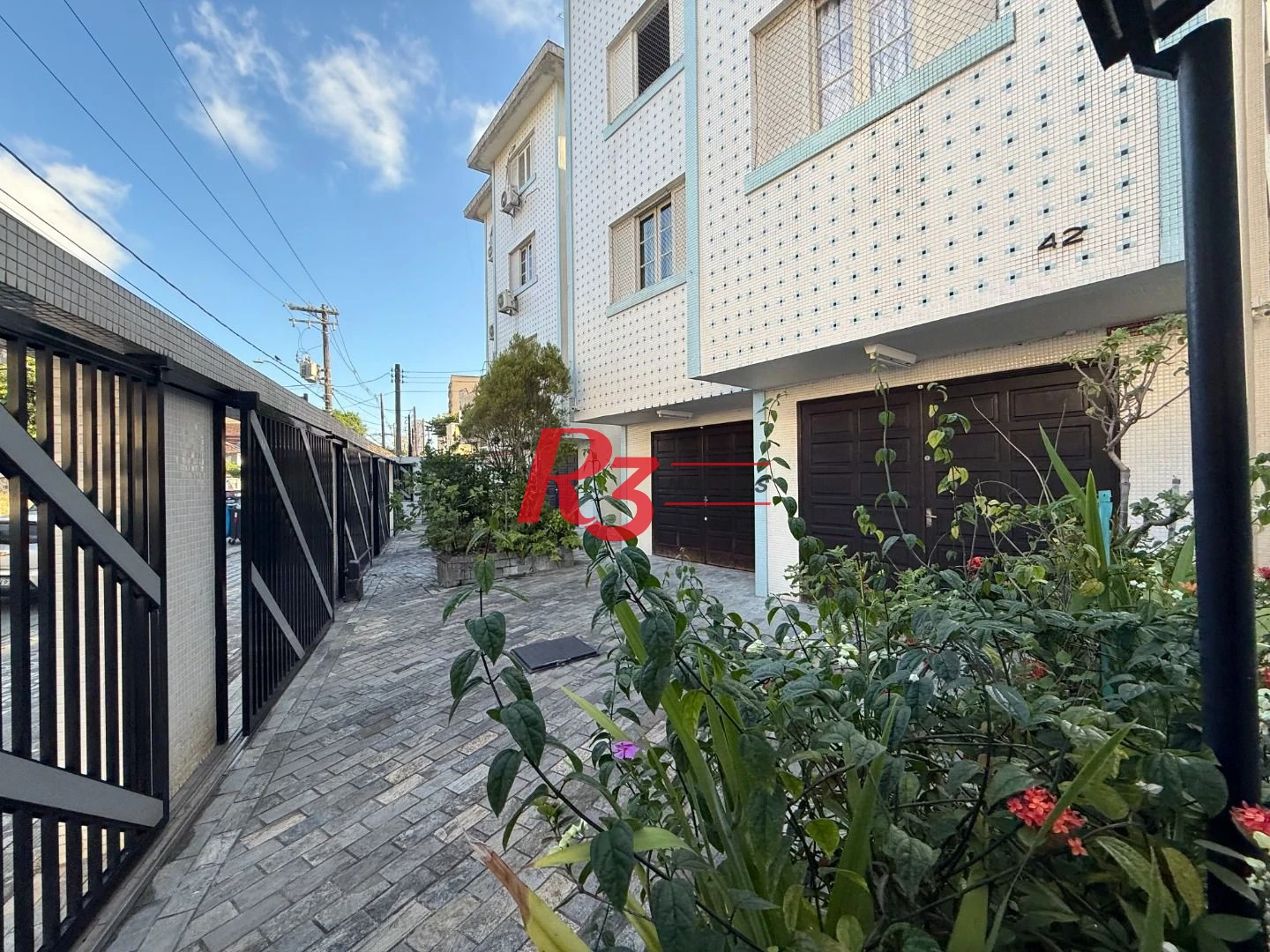 Apartamento com 2 dormitórios à venda, 70 m² por R$ 370.000,00 - Campo Grande - Santos/SP