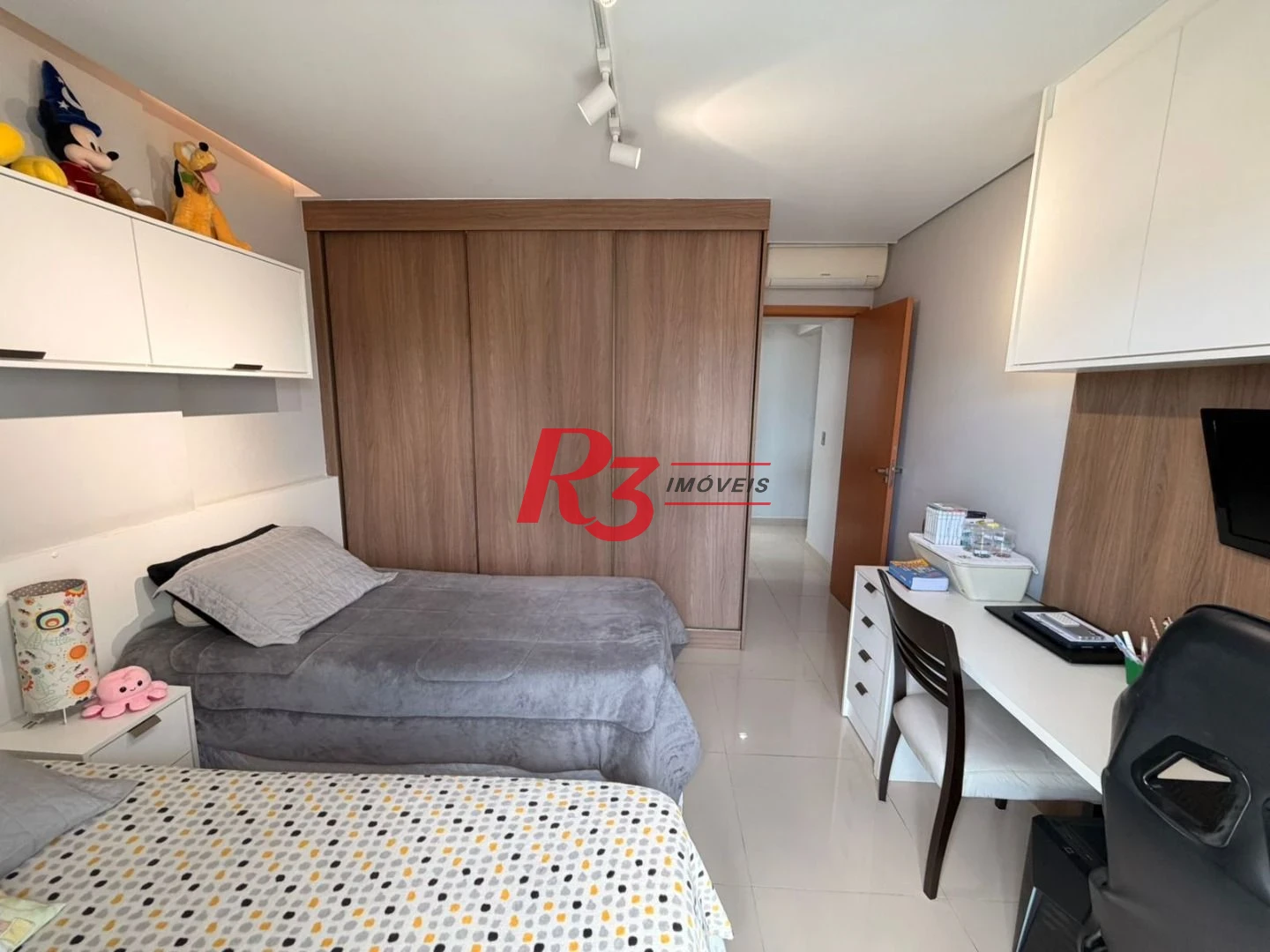 Apartamento com 2 dormitórios à venda, 75 m² por R$ 734.900,00 - Embaré - Santos/SP