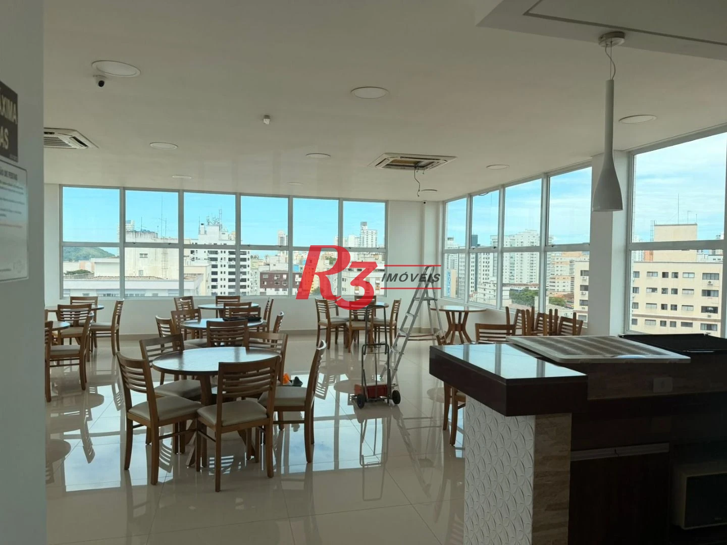 Apartamento com 2 dormitórios à venda, 75 m² por R$ 734.900,00 - Embaré - Santos/SP