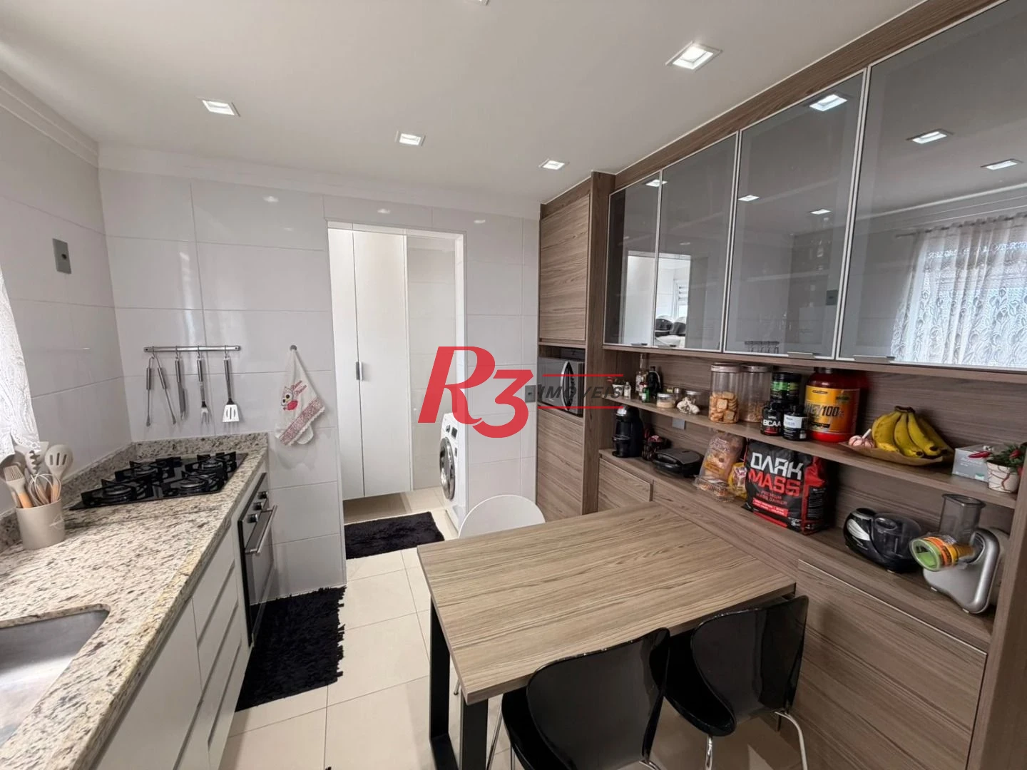 Apartamento com 2 dormitórios à venda, 75 m² por R$ 734.900,00 - Embaré - Santos/SP