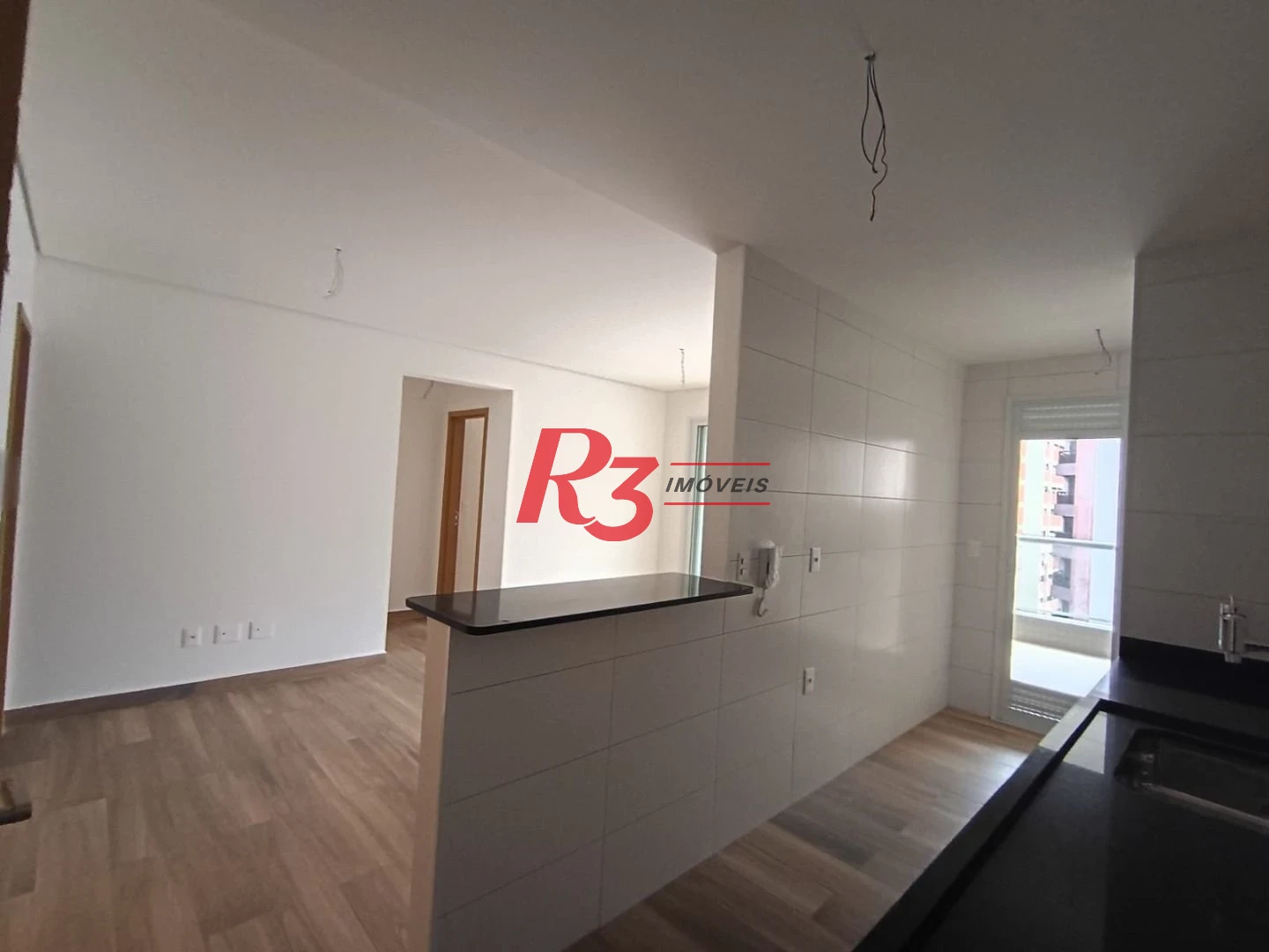 Apartamento com 2 dormitórios à venda, 83 m² por R$ 1.450.000,00 - Embaré - Santos/SP