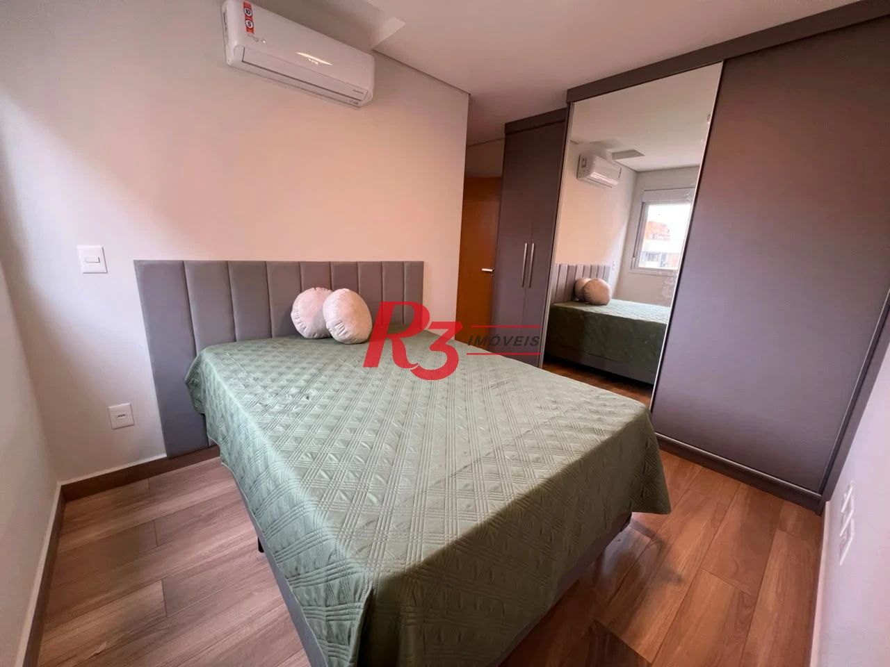 Apartamento com 2 dormitórios à venda, 83 m² por R$ 1.550.000,00 - Embaré - Santos/SP