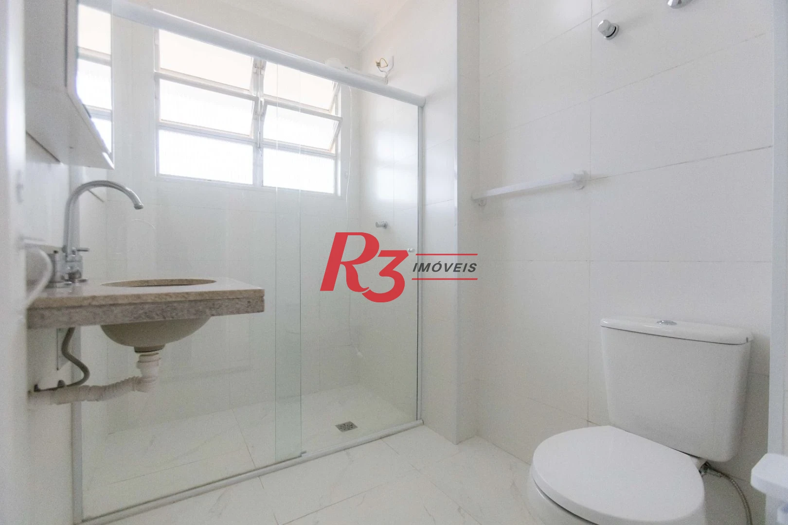 Apartamento com 2 dormitórios para alugar, 66 m² por R$ 4.000,02/mês - José Menino - Santos/SP