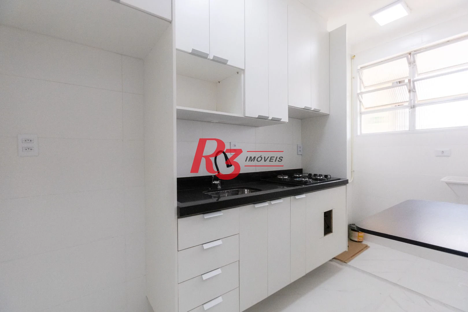 Apartamento com 2 dormitórios para alugar, 66 m² por R$ 4.000,02/mês - José Menino - Santos/SP