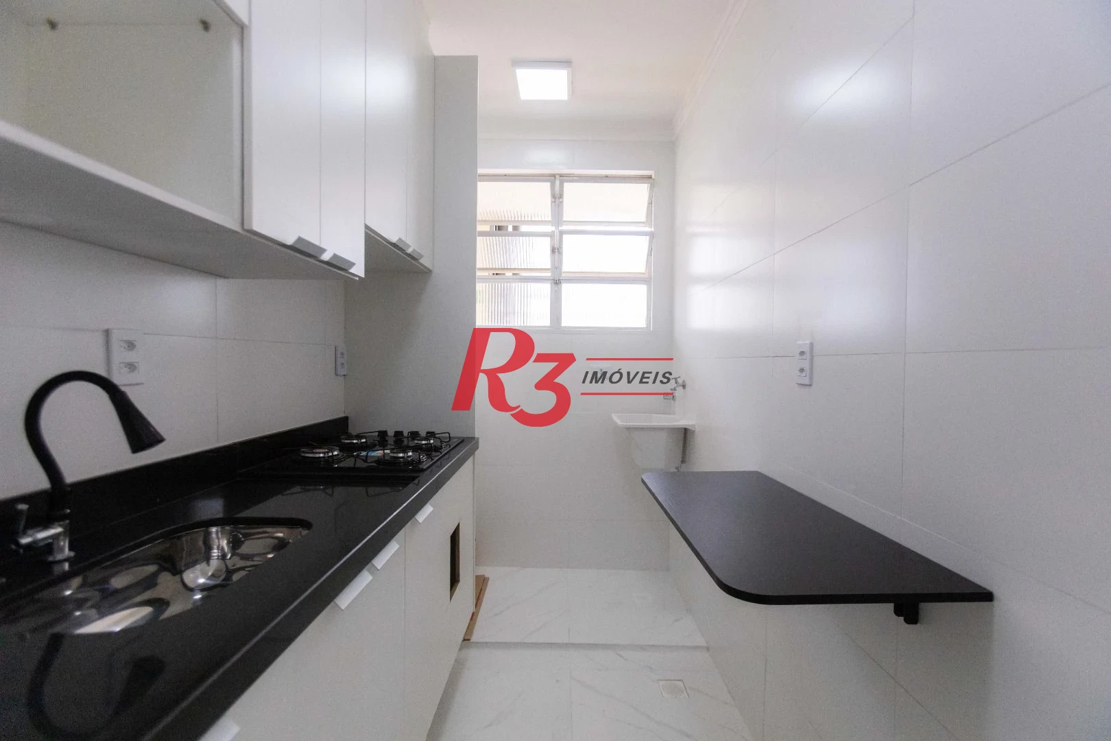 Apartamento com 2 dormitórios para alugar, 66 m² por R$ 4.000,02/mês - José Menino - Santos/SP