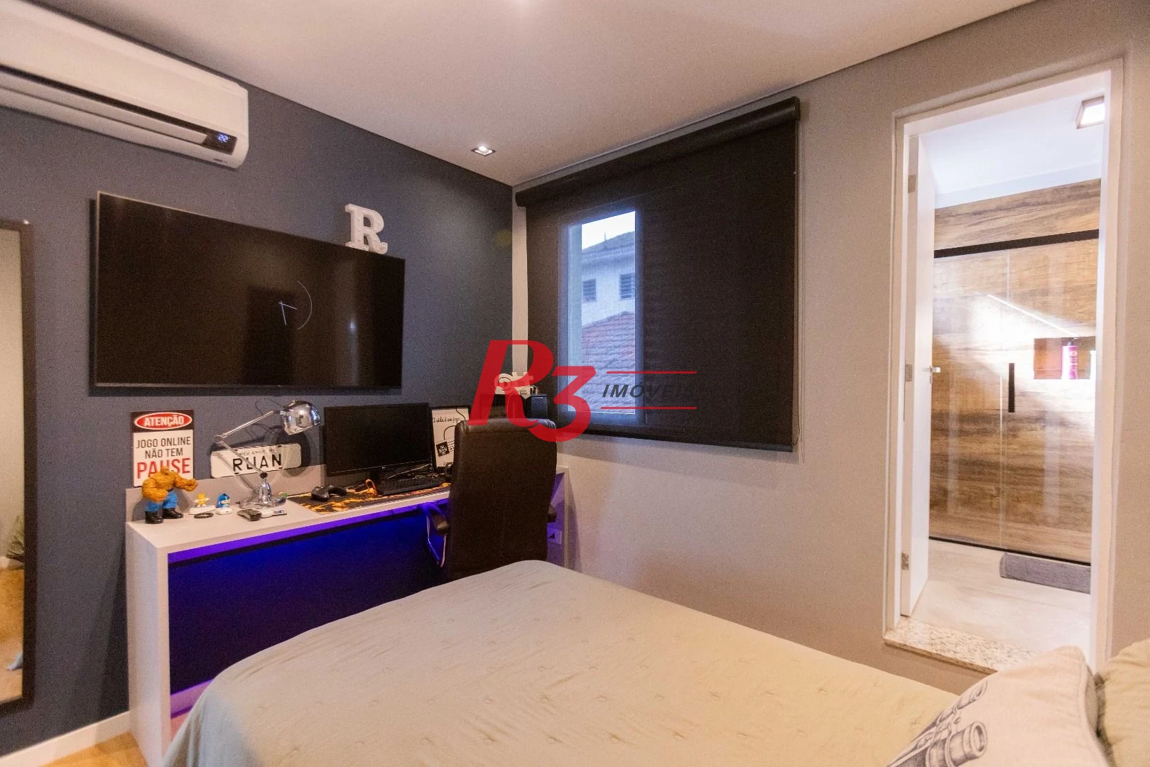 Sobrado com 3 dormitórios à venda, 290 m² por R$ 3.990.000,00 - Ponta da Praia - Santos/SP