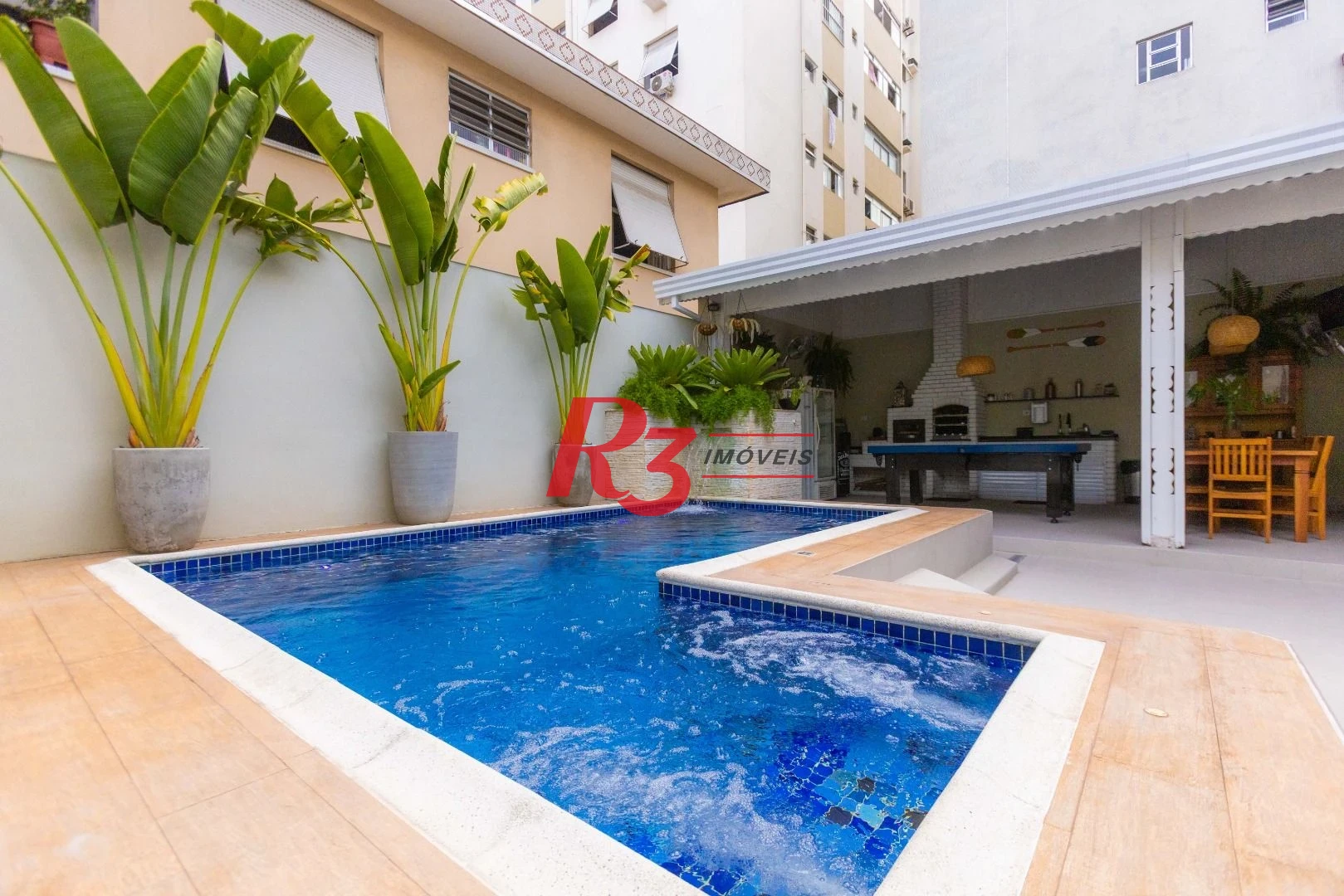 Sobrado com 3 dormitórios à venda, 290 m² por R$ 3.990.000,00 - Ponta da Praia - Santos/SP
