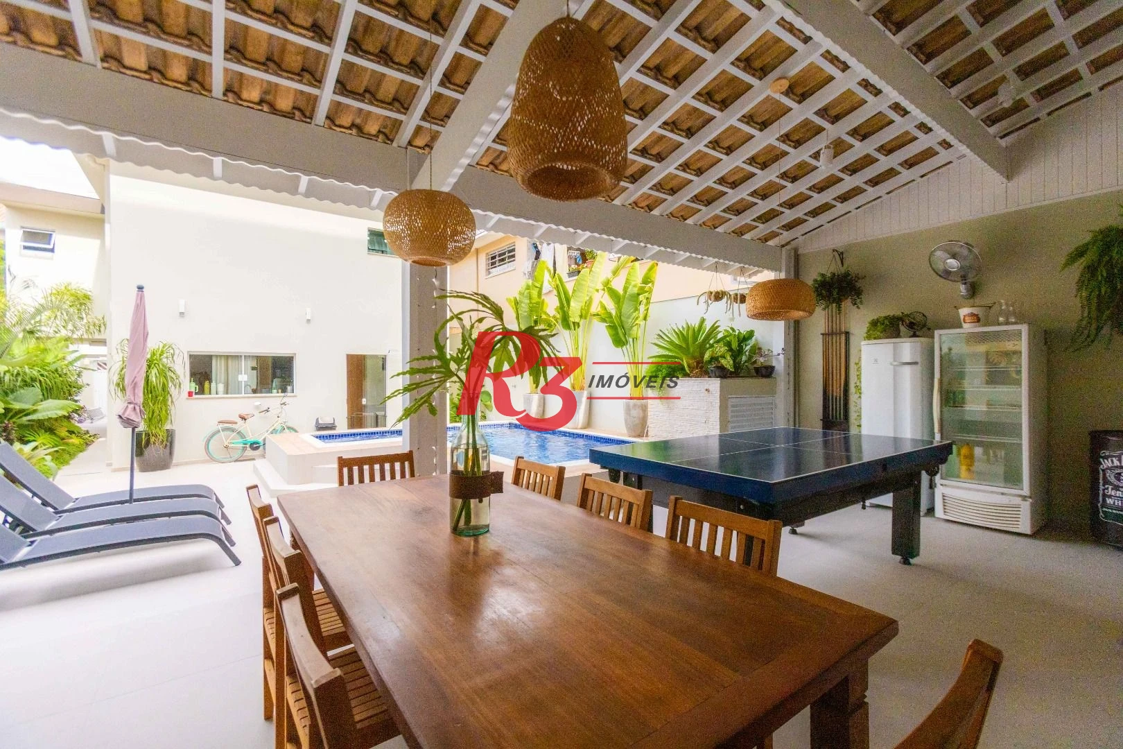 Sobrado com 3 dormitórios à venda, 290 m² por R$ 3.990.000,00 - Ponta da Praia - Santos/SP