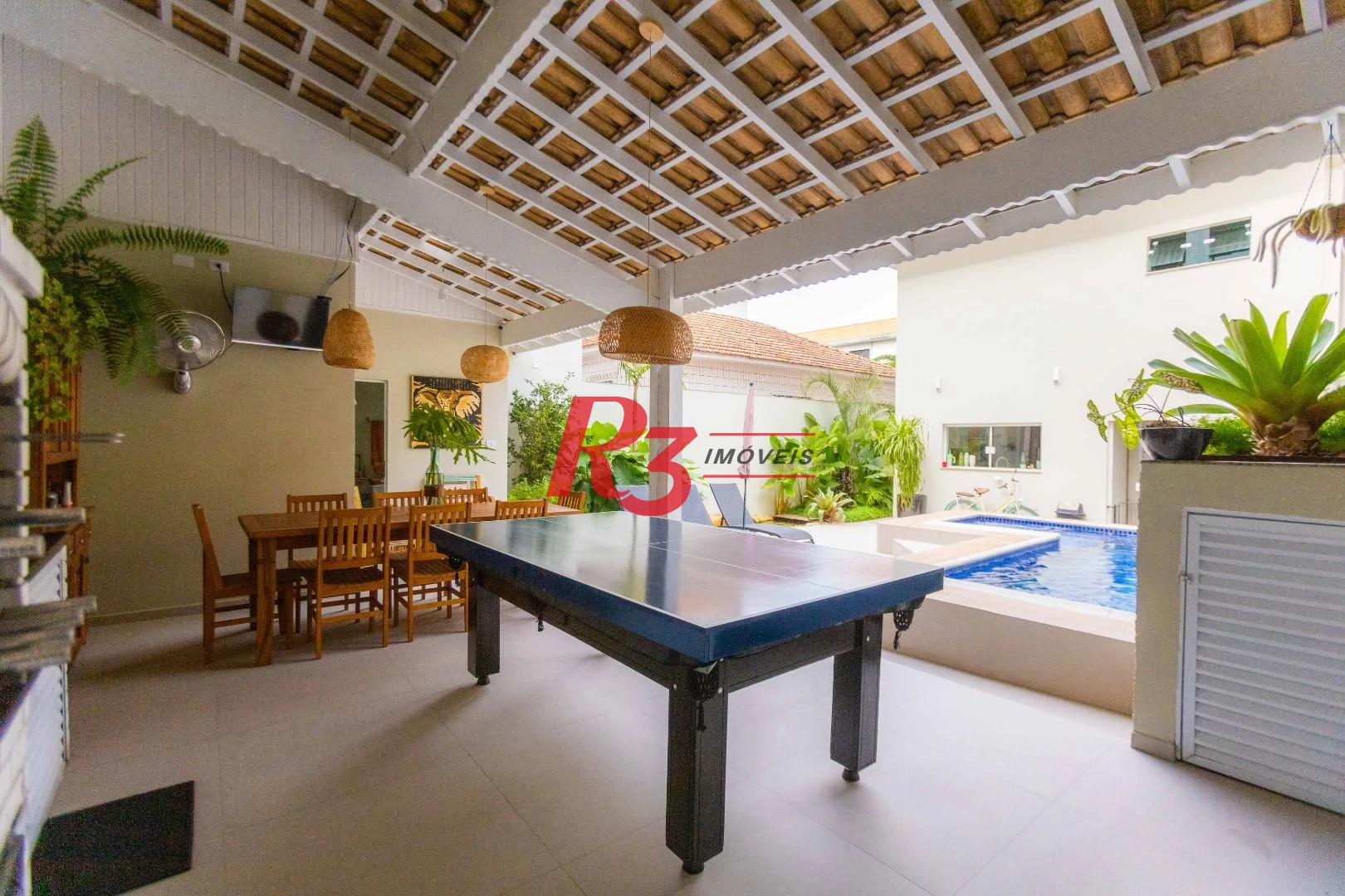 Sobrado com 3 dormitórios à venda, 290 m² por R$ 3.990.000,00 - Ponta da Praia - Santos/SP