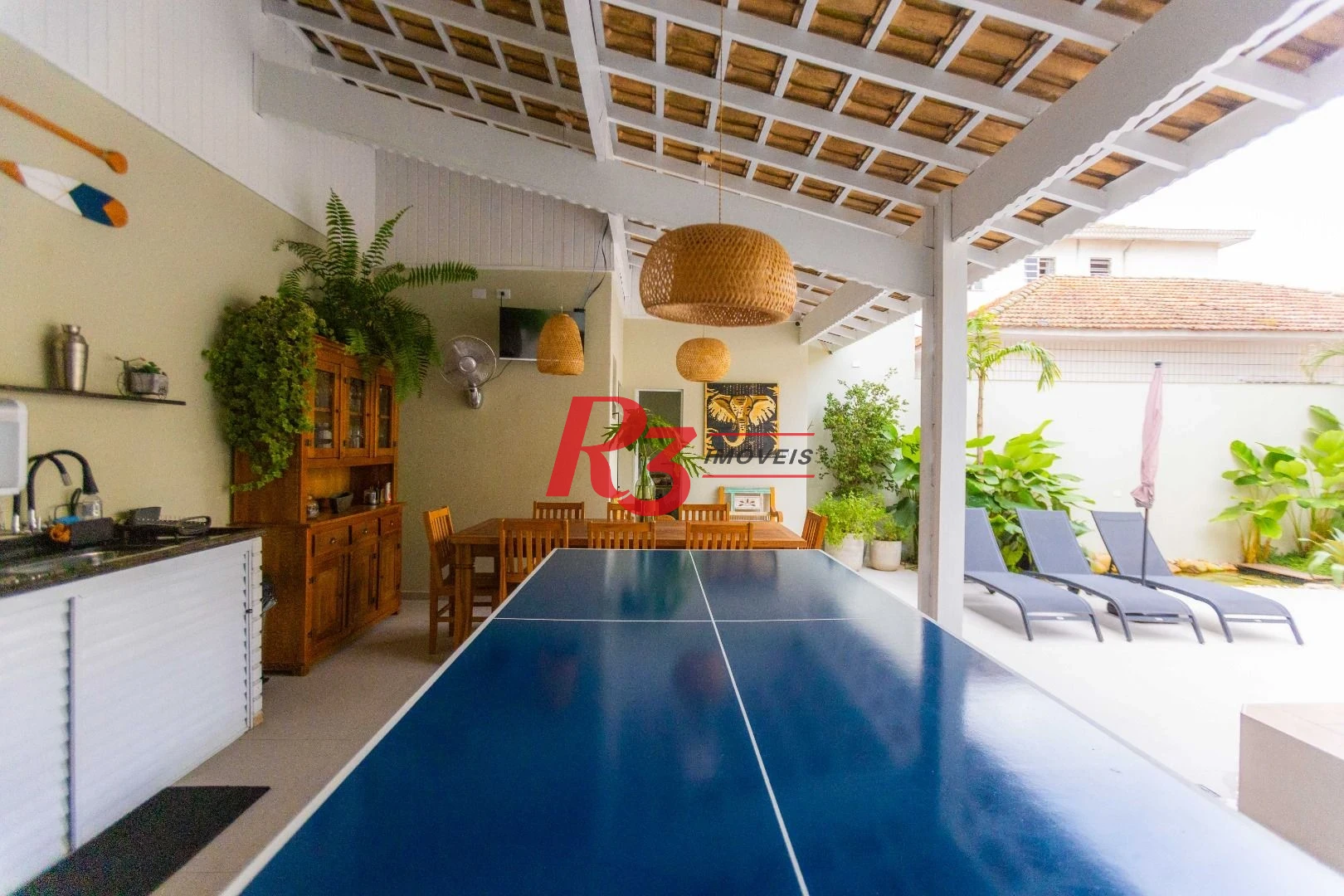 Sobrado com 3 dormitórios à venda, 290 m² por R$ 3.990.000,00 - Ponta da Praia - Santos/SP