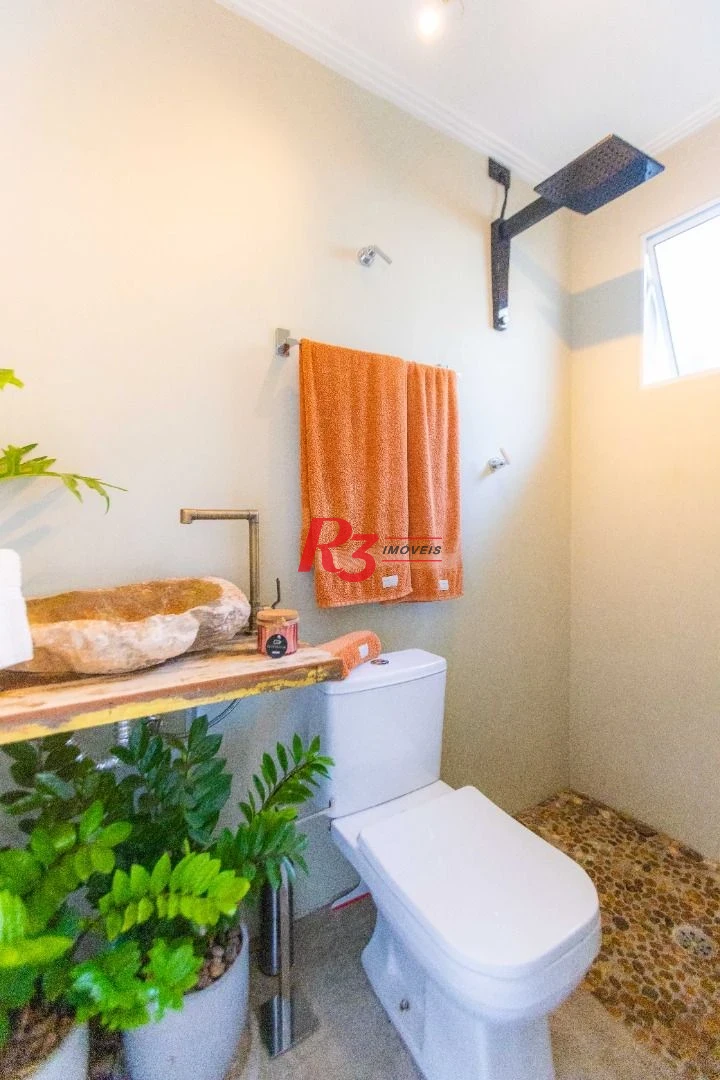 Sobrado com 3 dormitórios à venda, 290 m² por R$ 3.990.000,00 - Ponta da Praia - Santos/SP