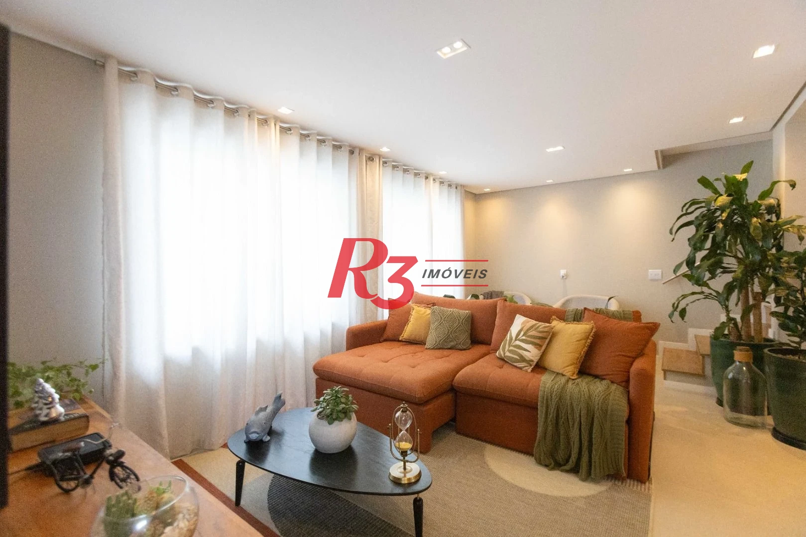 Sobrado com 3 dormitórios à venda, 290 m² por R$ 3.990.000,00 - Ponta da Praia - Santos/SP