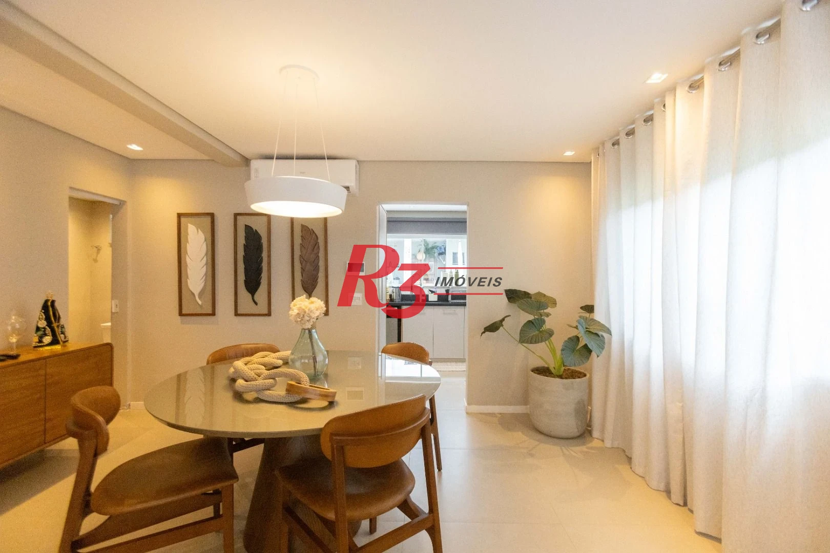 Sobrado com 3 dormitórios à venda, 290 m² por R$ 3.990.000,00 - Ponta da Praia - Santos/SP