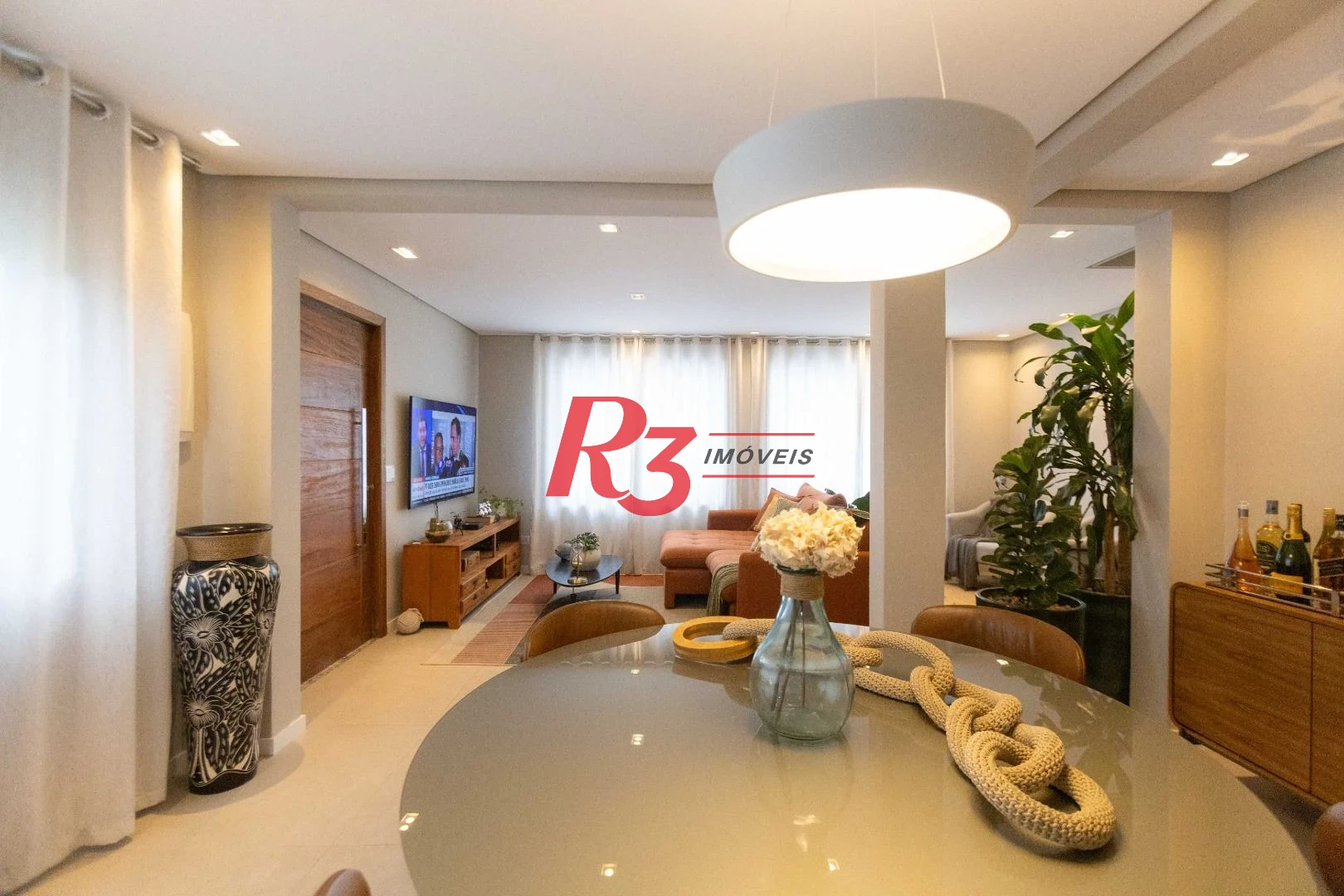 Sobrado com 3 dormitórios à venda, 290 m² por R$ 3.990.000,00 - Ponta da Praia - Santos/SP