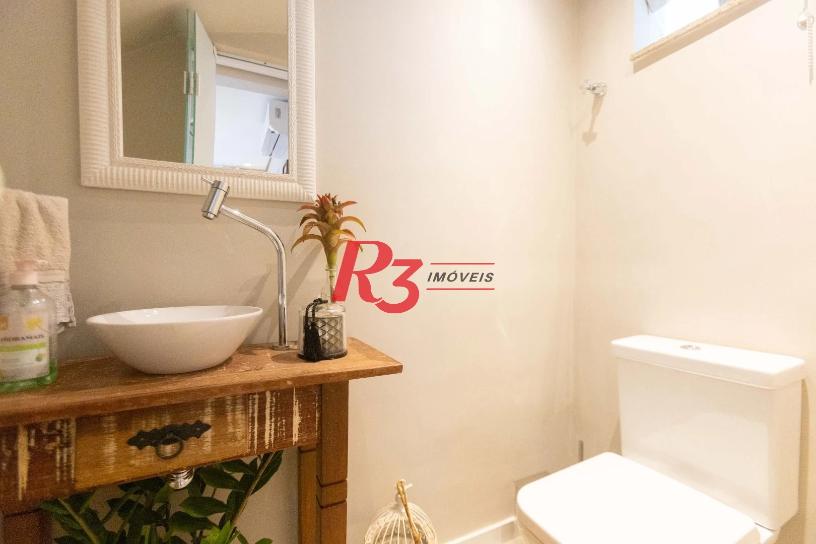 Sobrado com 3 dormitórios à venda, 290 m² por R$ 3.990.000,00 - Ponta da Praia - Santos/SP