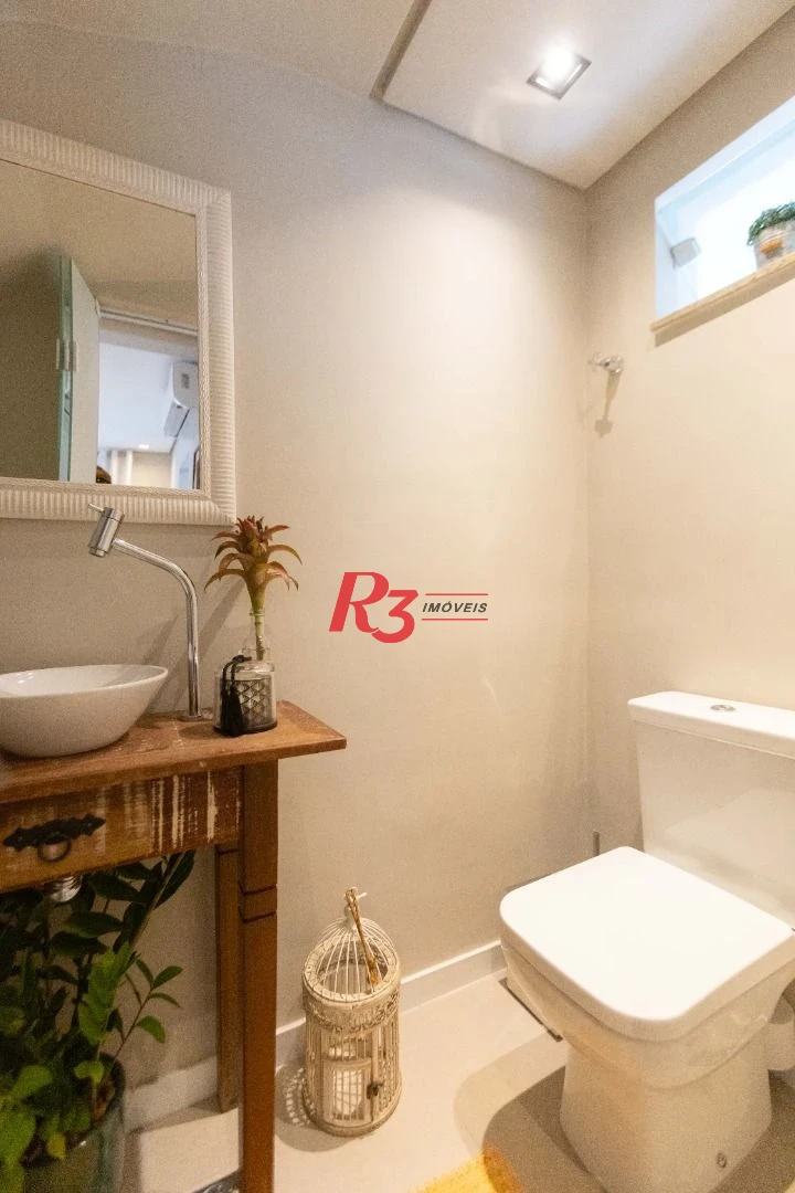 Sobrado com 3 dormitórios à venda, 290 m² por R$ 3.990.000,00 - Ponta da Praia - Santos/SP