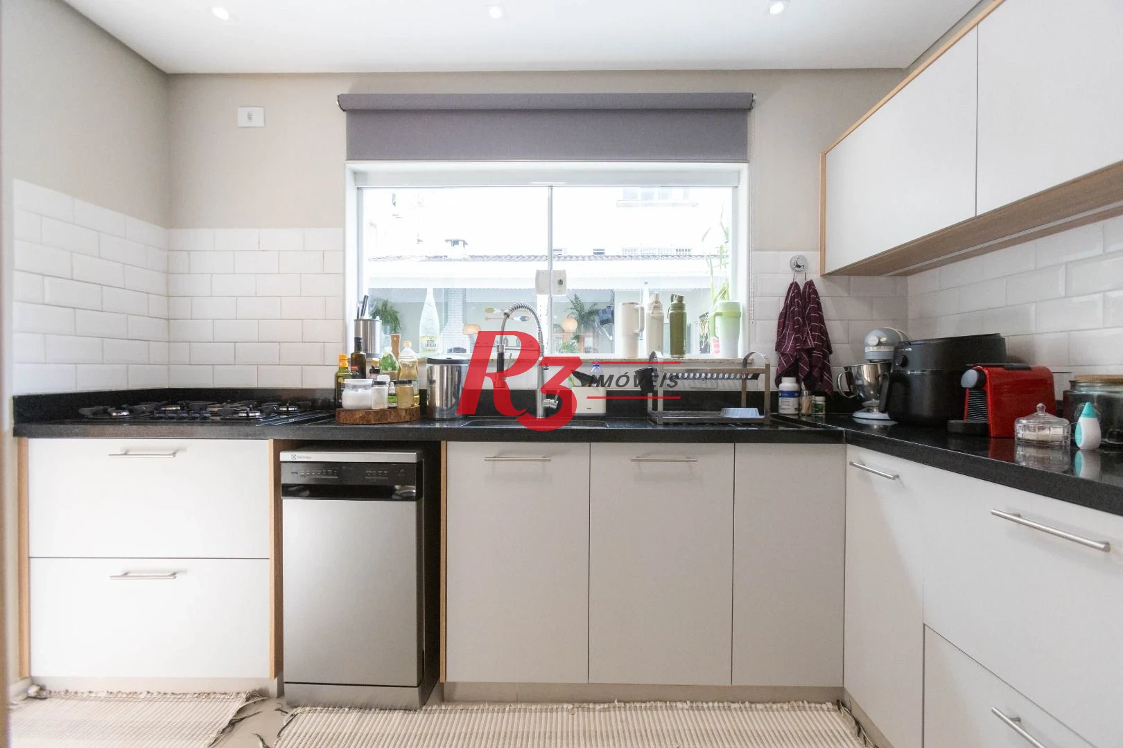 Sobrado com 3 dormitórios à venda, 290 m² por R$ 3.990.000,00 - Ponta da Praia - Santos/SP