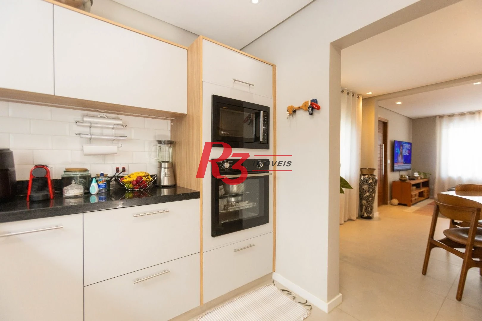 Sobrado com 3 dormitórios à venda, 290 m² por R$ 3.990.000,00 - Ponta da Praia - Santos/SP