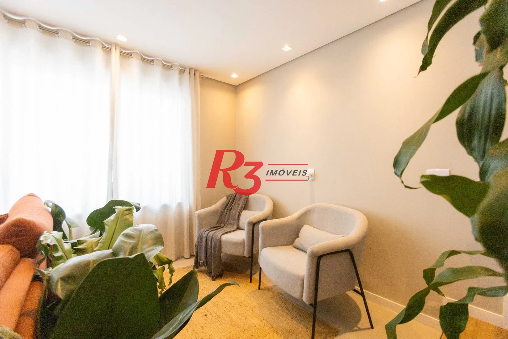Sobrado com 3 dormitórios à venda, 290 m² por R$ 3.990.000,00 - Ponta da Praia - Santos/SP