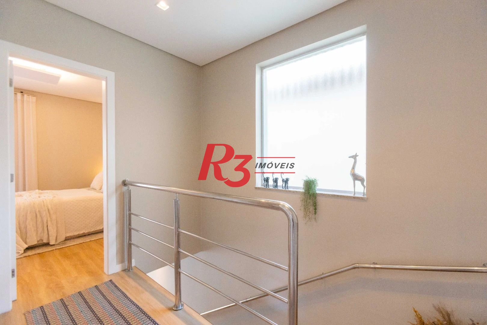 Sobrado com 3 dormitórios à venda, 290 m² por R$ 3.990.000,00 - Ponta da Praia - Santos/SP