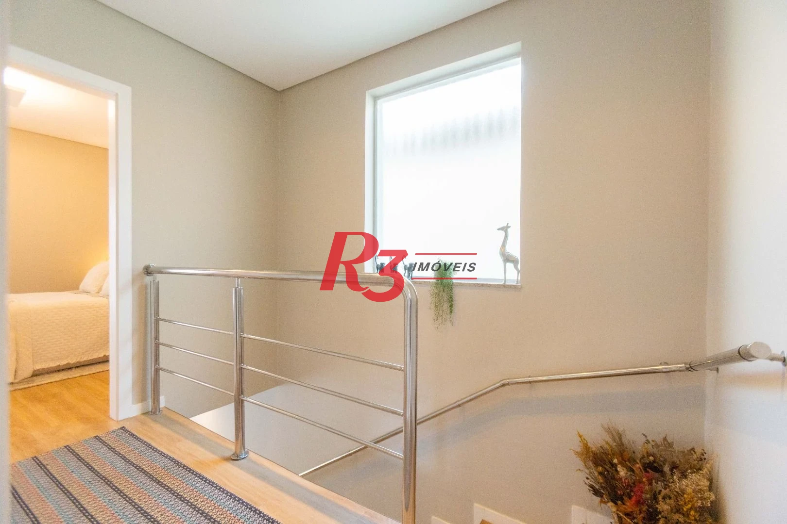Sobrado com 3 dormitórios à venda, 290 m² por R$ 3.990.000,00 - Ponta da Praia - Santos/SP