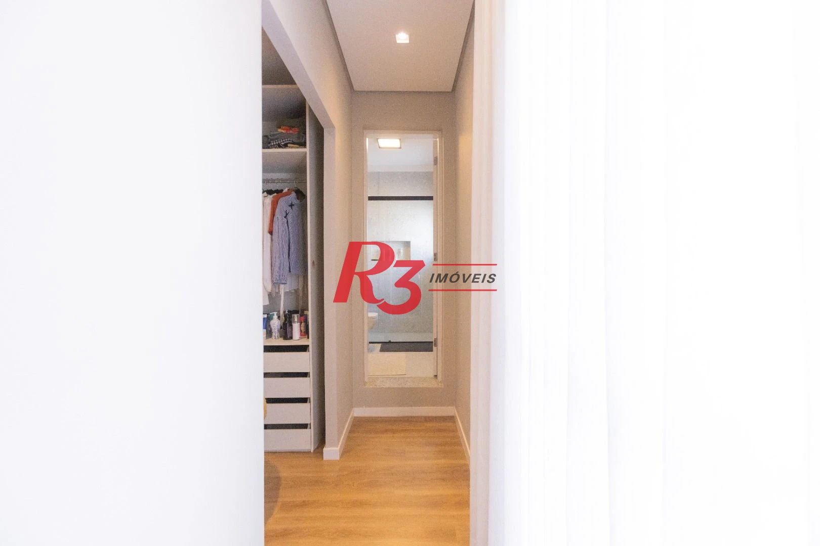 Sobrado com 3 dormitórios à venda, 290 m² por R$ 3.990.000,00 - Ponta da Praia - Santos/SP