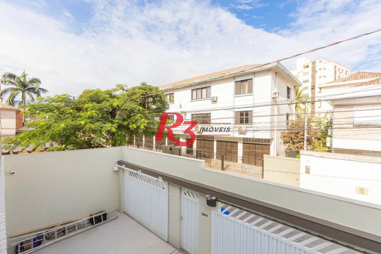 Sobrado com 3 dormitórios à venda, 290 m² por R$ 3.990.000,00 - Ponta da Praia - Santos/SP