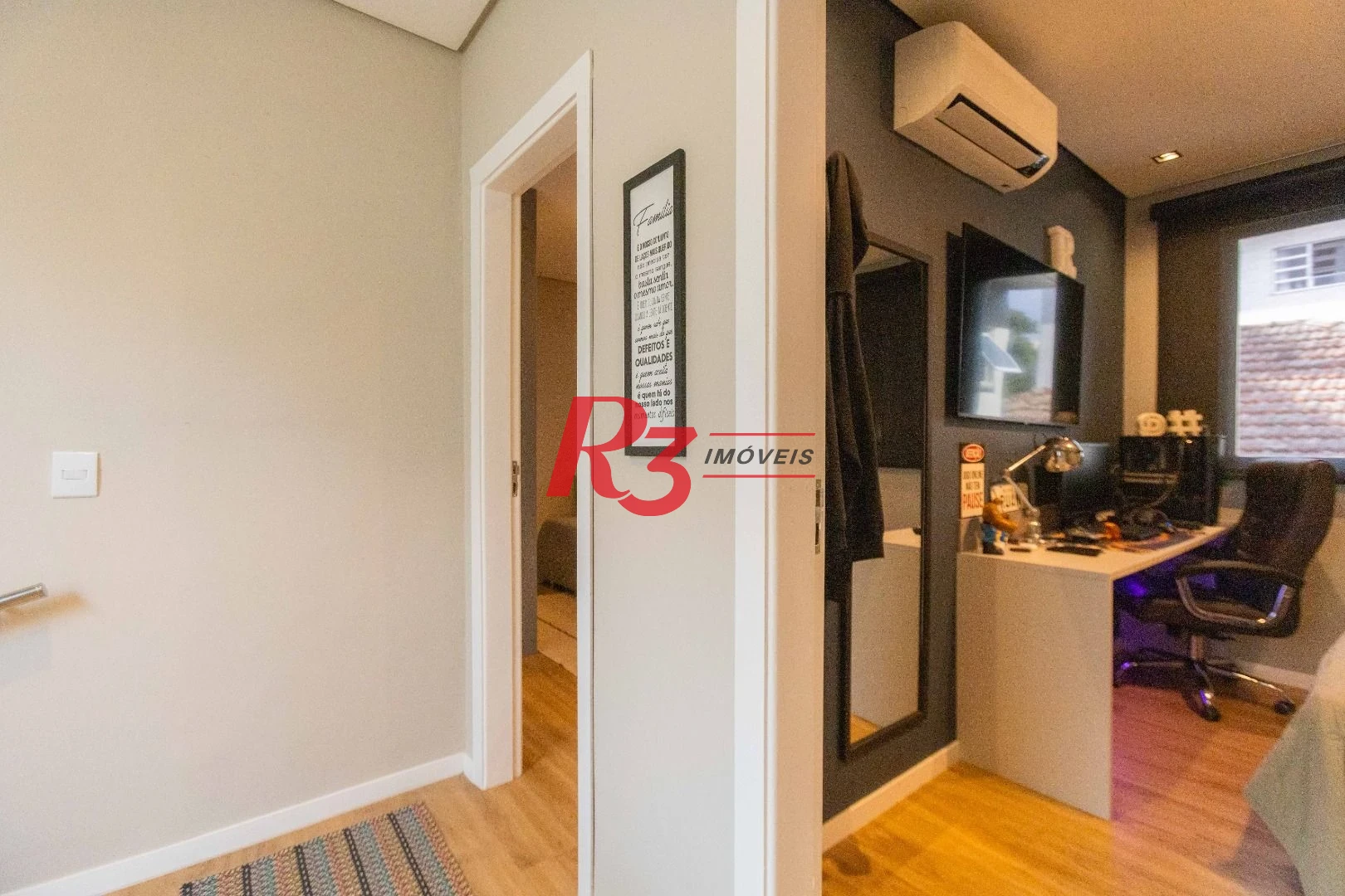 Sobrado com 3 dormitórios à venda, 290 m² por R$ 3.990.000,00 - Ponta da Praia - Santos/SP
