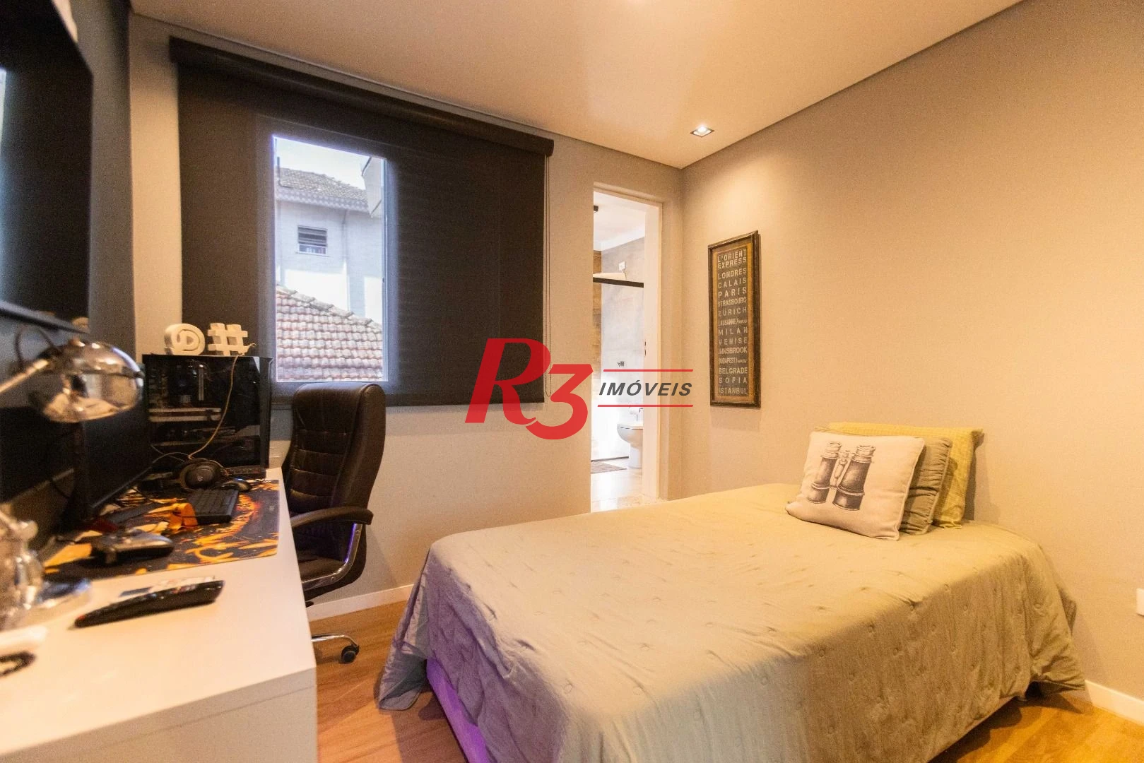 Sobrado com 3 dormitórios à venda, 290 m² por R$ 3.990.000,00 - Ponta da Praia - Santos/SP