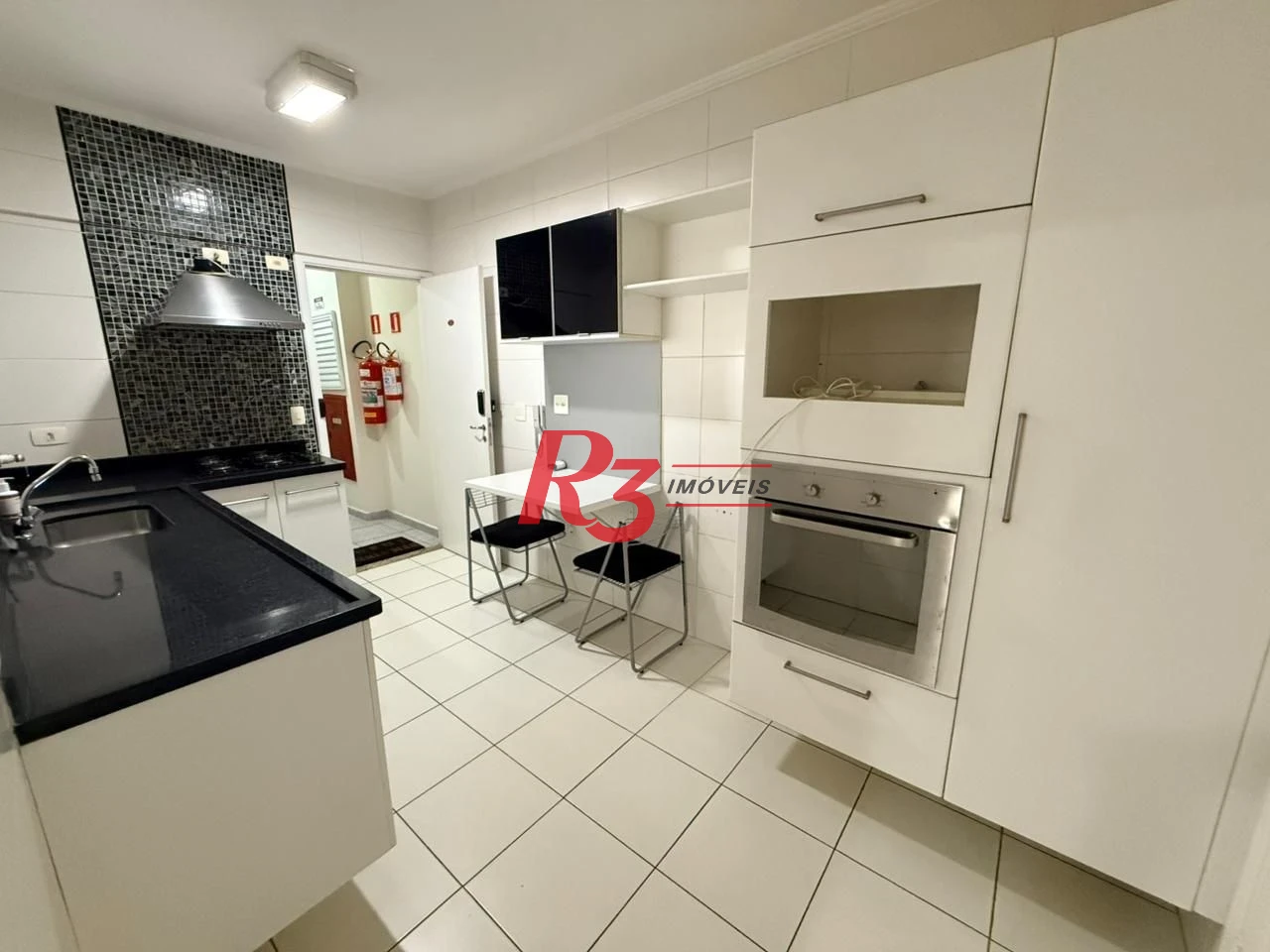 Apartamento com 3 dormitórios para alugar, 124 m² por R$ 11.000,02/mês - Boqueirão - Santos/SP
