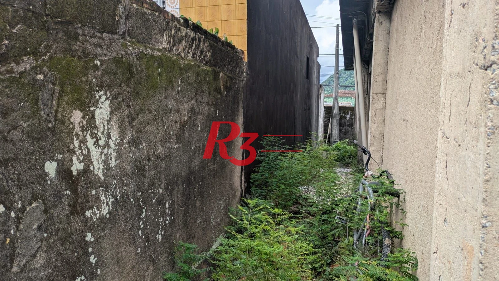 Casa com 3 dormitórios à venda, 110 m² por R$ 300.000,00 - Rádio Club - Santos/SP