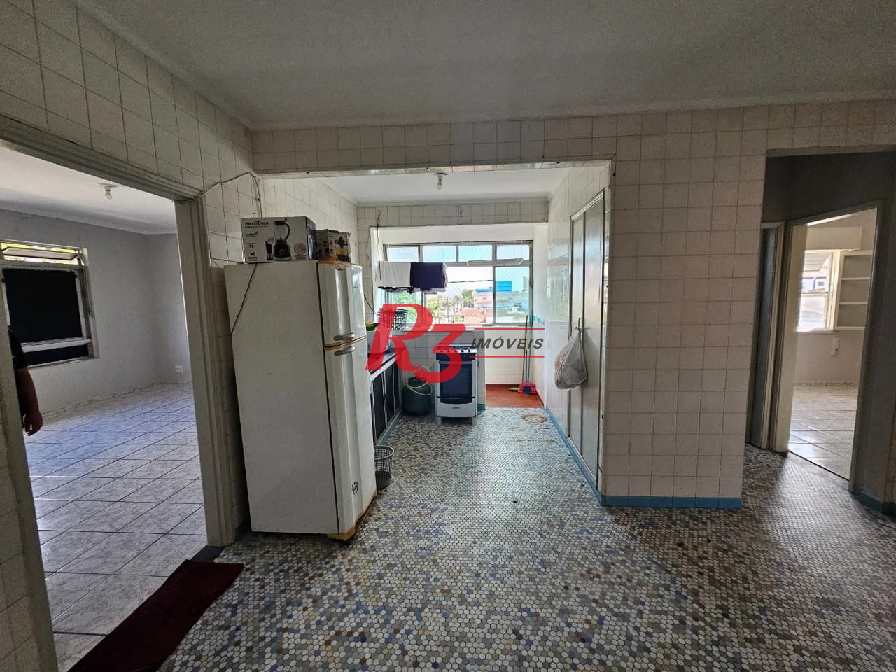 Apartamento com 2 dormitórios à venda, 84 m² por R$ 300.000,00 - Centro - São Vicente/SP