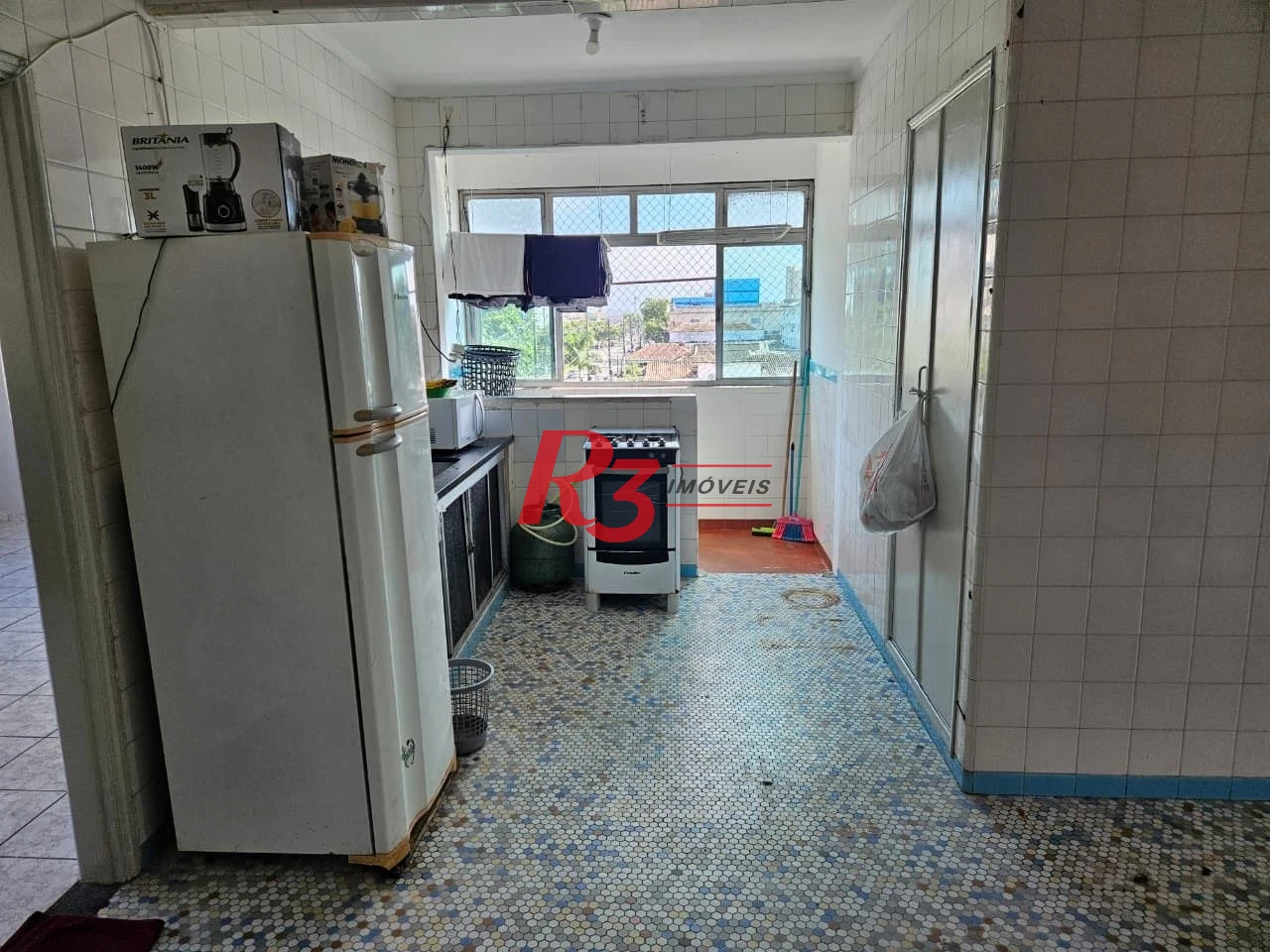 Apartamento com 2 dormitórios à venda, 84 m² por R$ 300.000,00 - Centro - São Vicente/SP