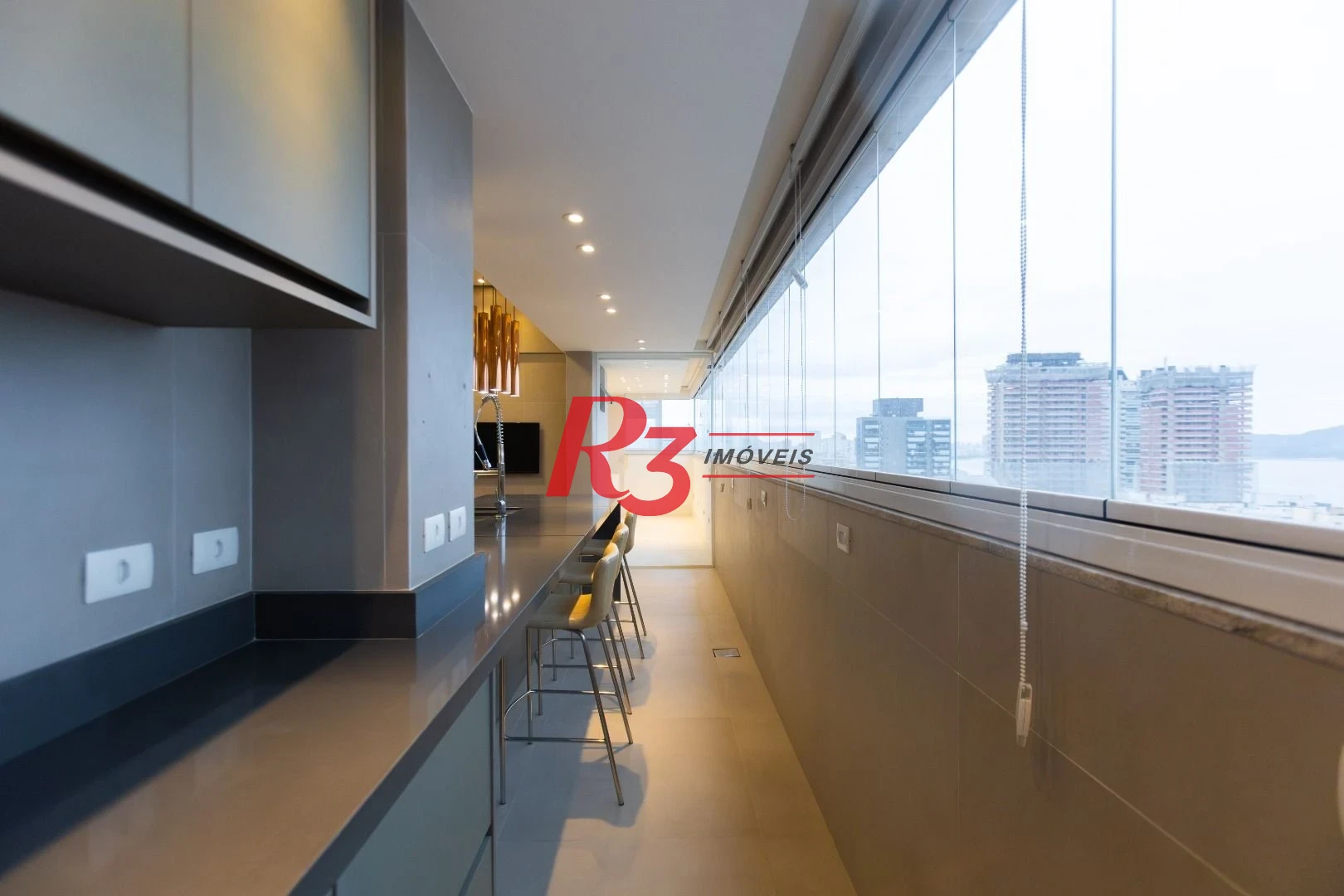 Cobertura com 3 dormitórios, 350 m² - venda por R$ 5.500.000,00 ou aluguel por R$ 42.050,00/mês - Gonzaga - Santos/SP