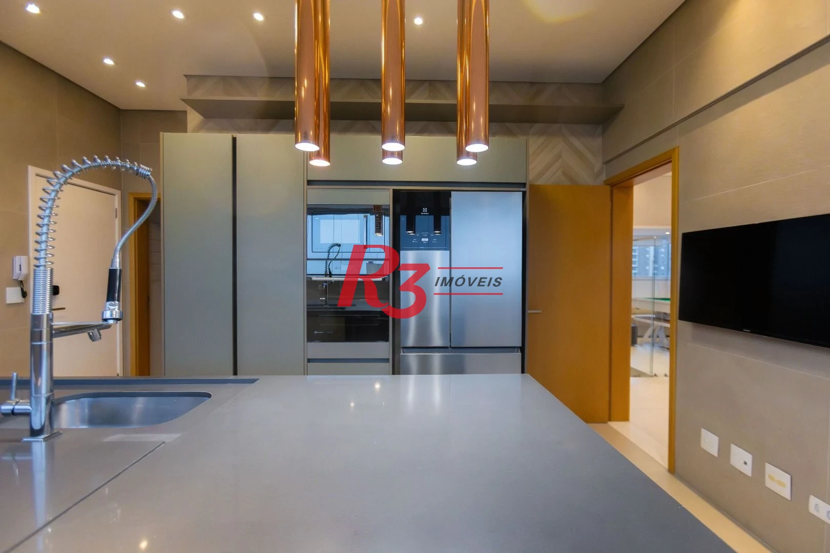 Cobertura com 3 dormitórios, 350 m² - venda por R$ 5.500.000,00 ou aluguel por R$ 42.050,00/mês - Gonzaga - Santos/SP