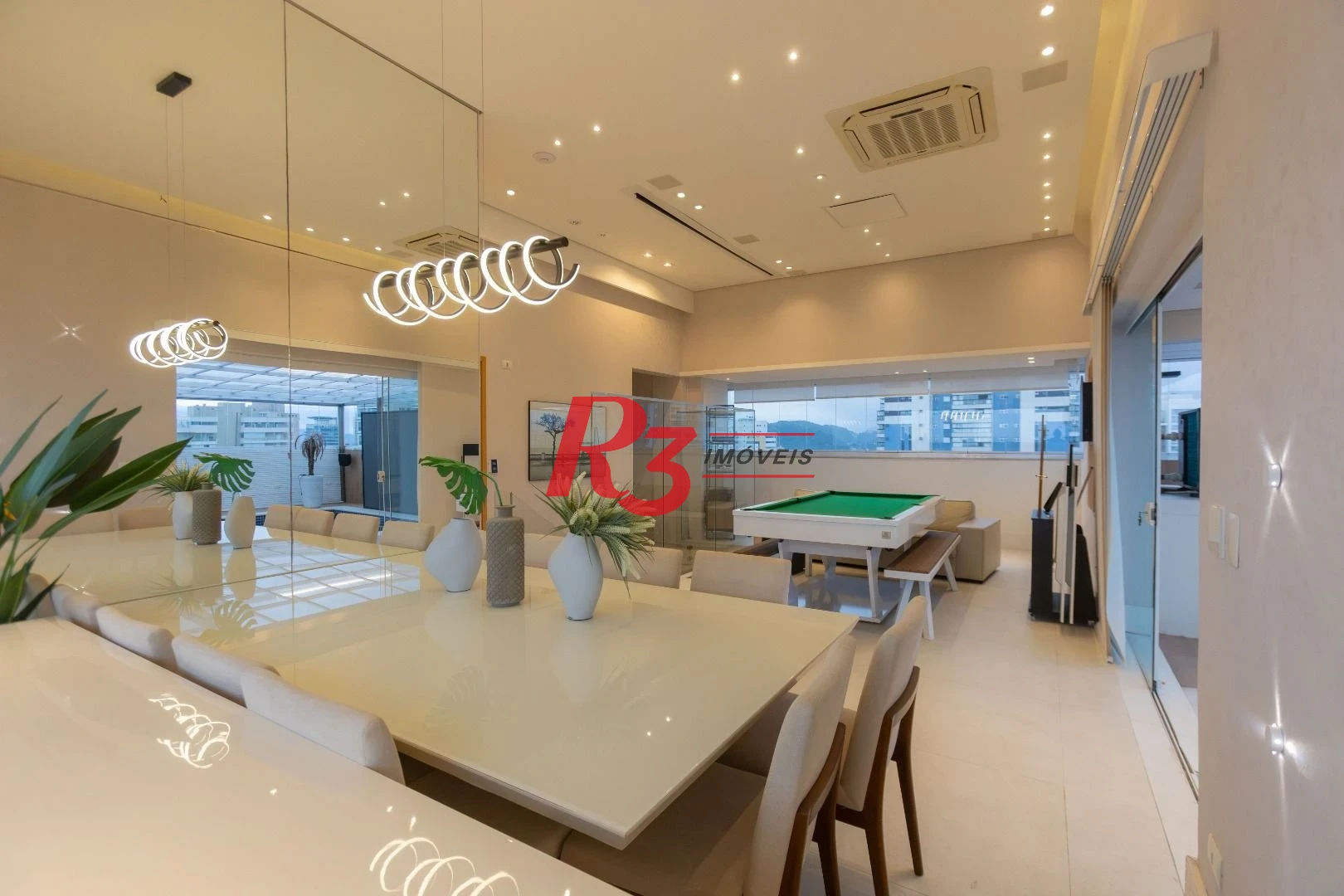 Cobertura com 3 dormitórios, 350 m² - venda por R$ 5.500.000,00 ou aluguel por R$ 42.050,00/mês - Gonzaga - Santos/SP
