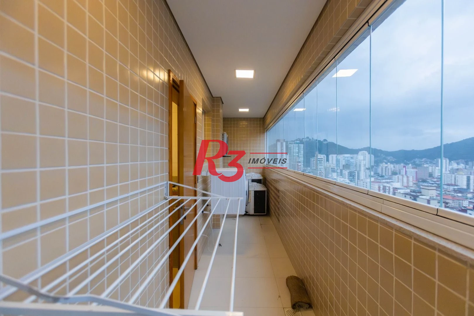 Cobertura com 3 dormitórios, 350 m² - venda por R$ 5.500.000,00 ou aluguel por R$ 42.050,00/mês - Gonzaga - Santos/SP