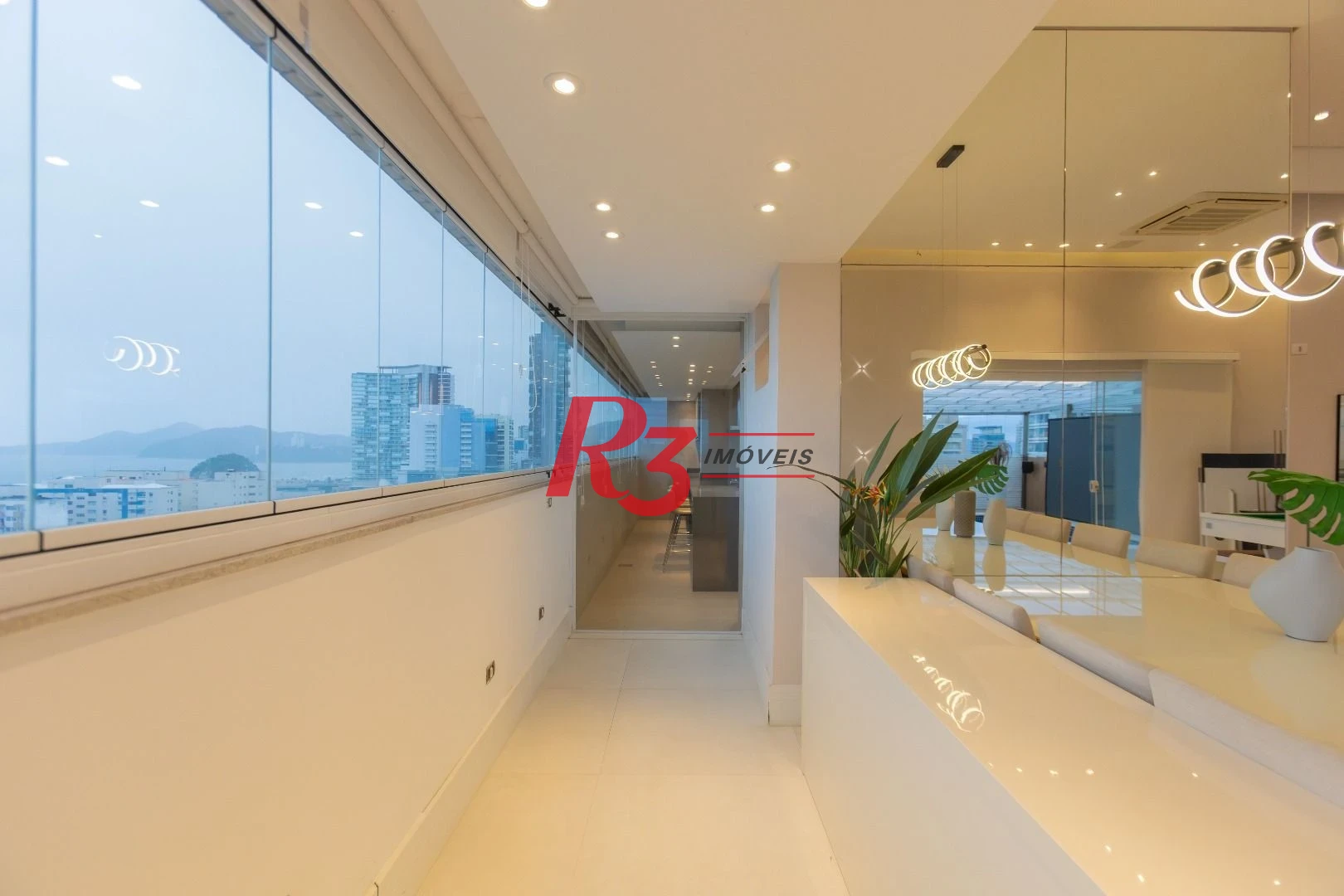 Cobertura com 3 dormitórios, 350 m² - venda por R$ 5.500.000,00 ou aluguel por R$ 42.050,00/mês - Gonzaga - Santos/SP