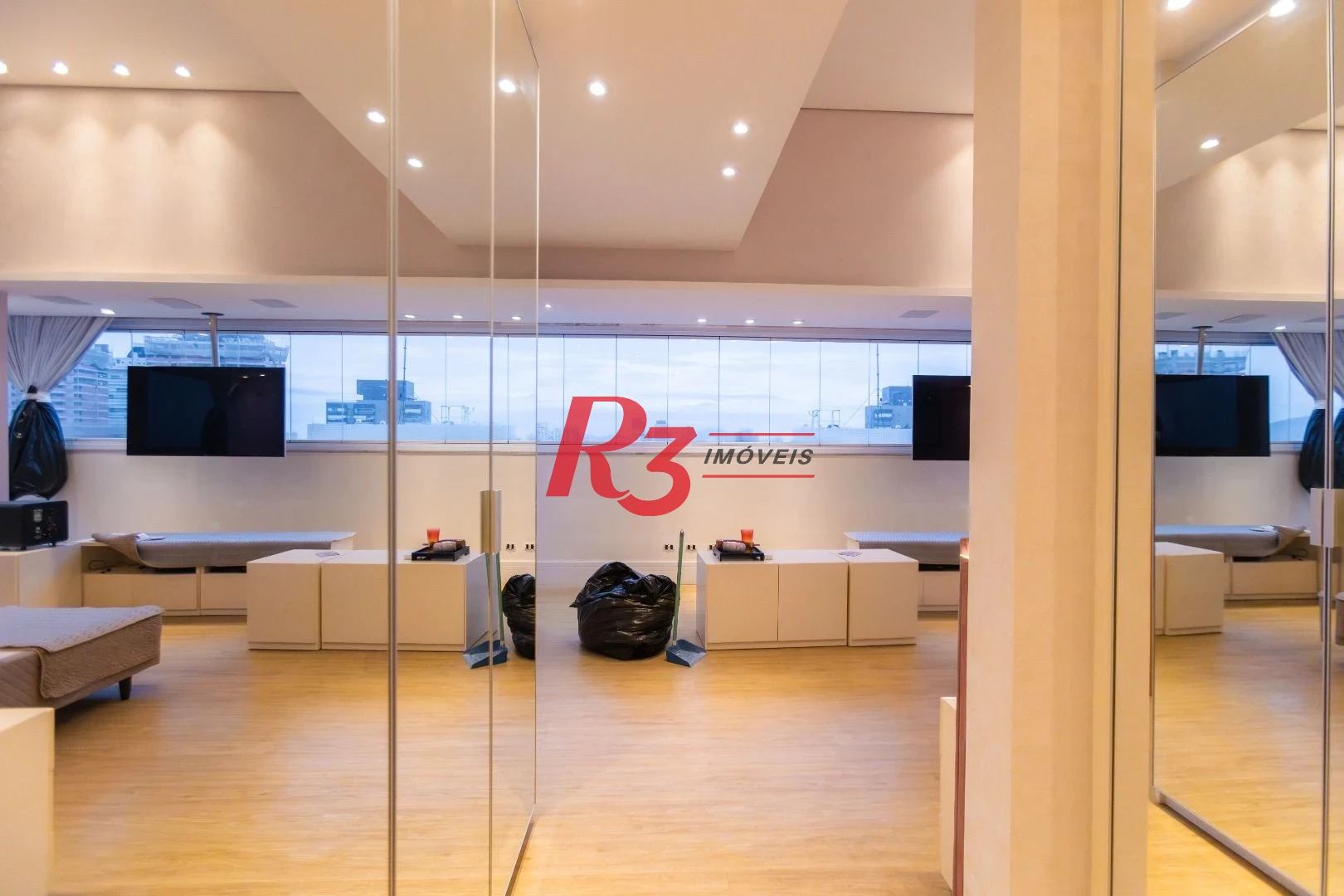 Cobertura com 3 dormitórios, 350 m² - venda por R$ 5.500.000,00 ou aluguel por R$ 42.050,00/mês - Gonzaga - Santos/SP