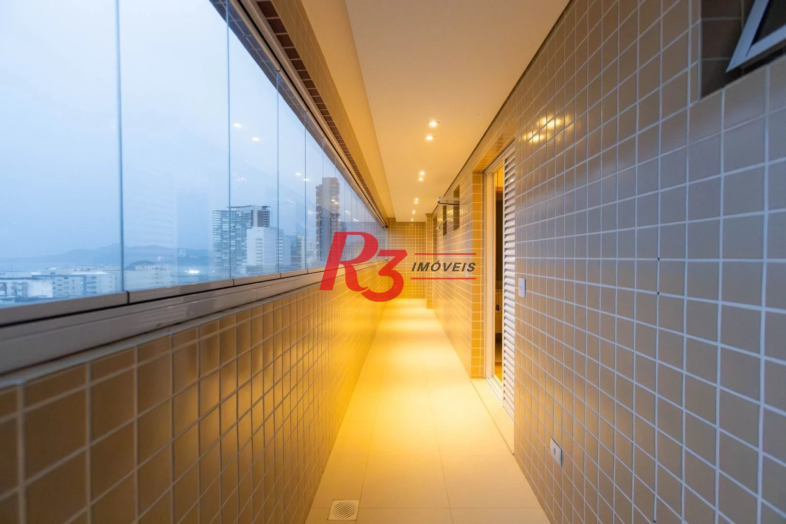 Cobertura com 3 dormitórios, 350 m² - venda por R$ 5.500.000,00 ou aluguel por R$ 42.050,00/mês - Gonzaga - Santos/SP