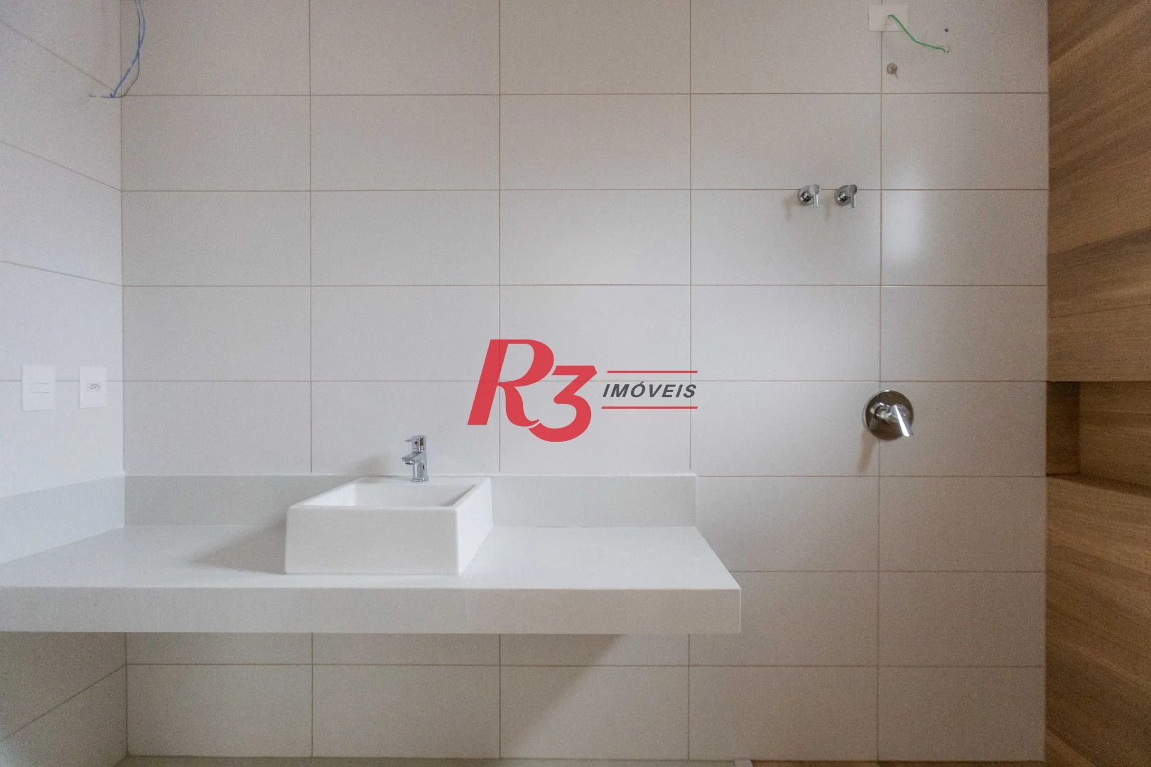 Apartamento com 3 dormitórios à venda, 116 m² por R$ 2.200.000,00 - Embaré - Santos/SP