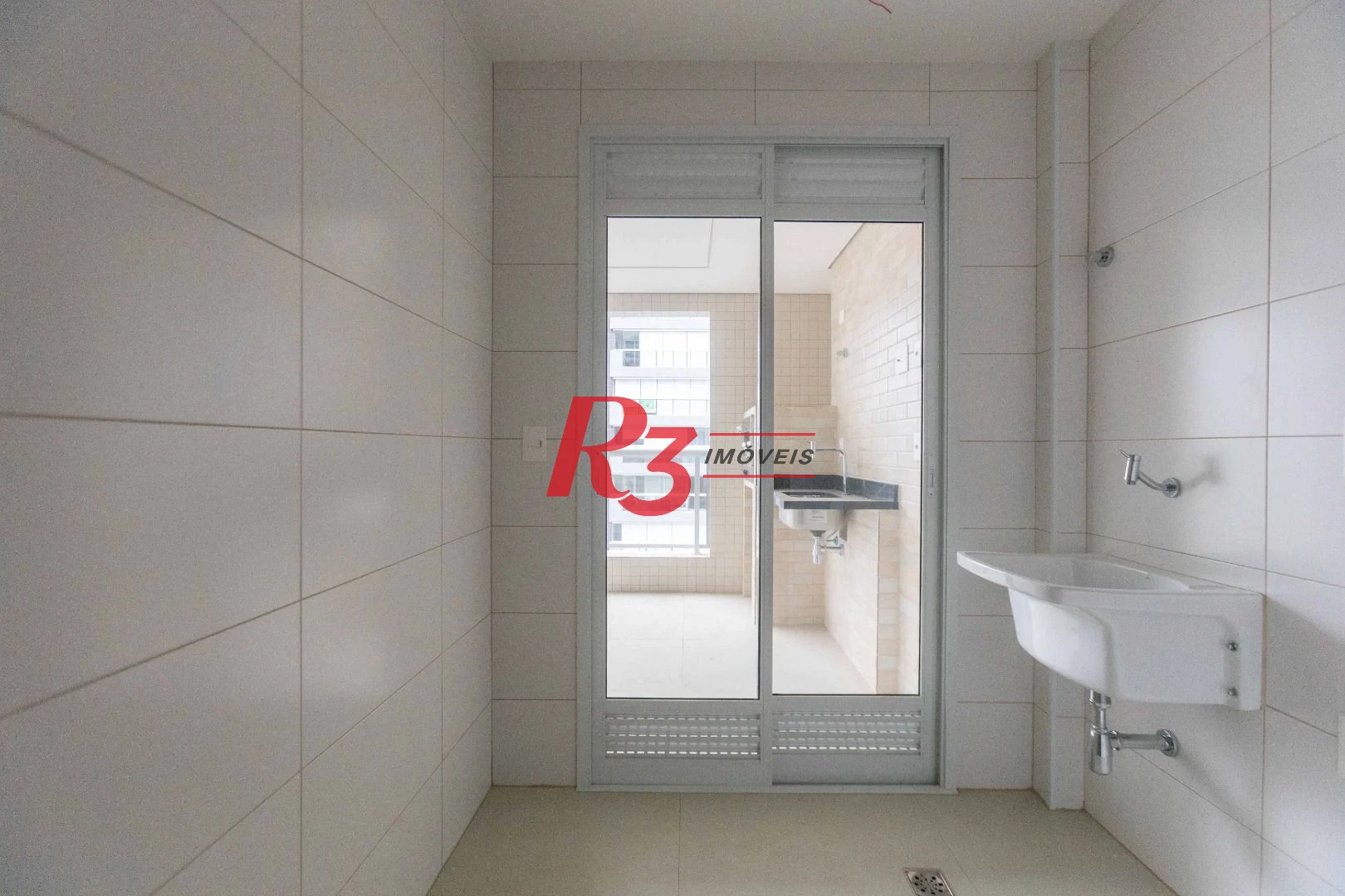 Apartamento com 3 dormitórios à venda, 116 m² por R$ 2.200.000,00 - Embaré - Santos/SP