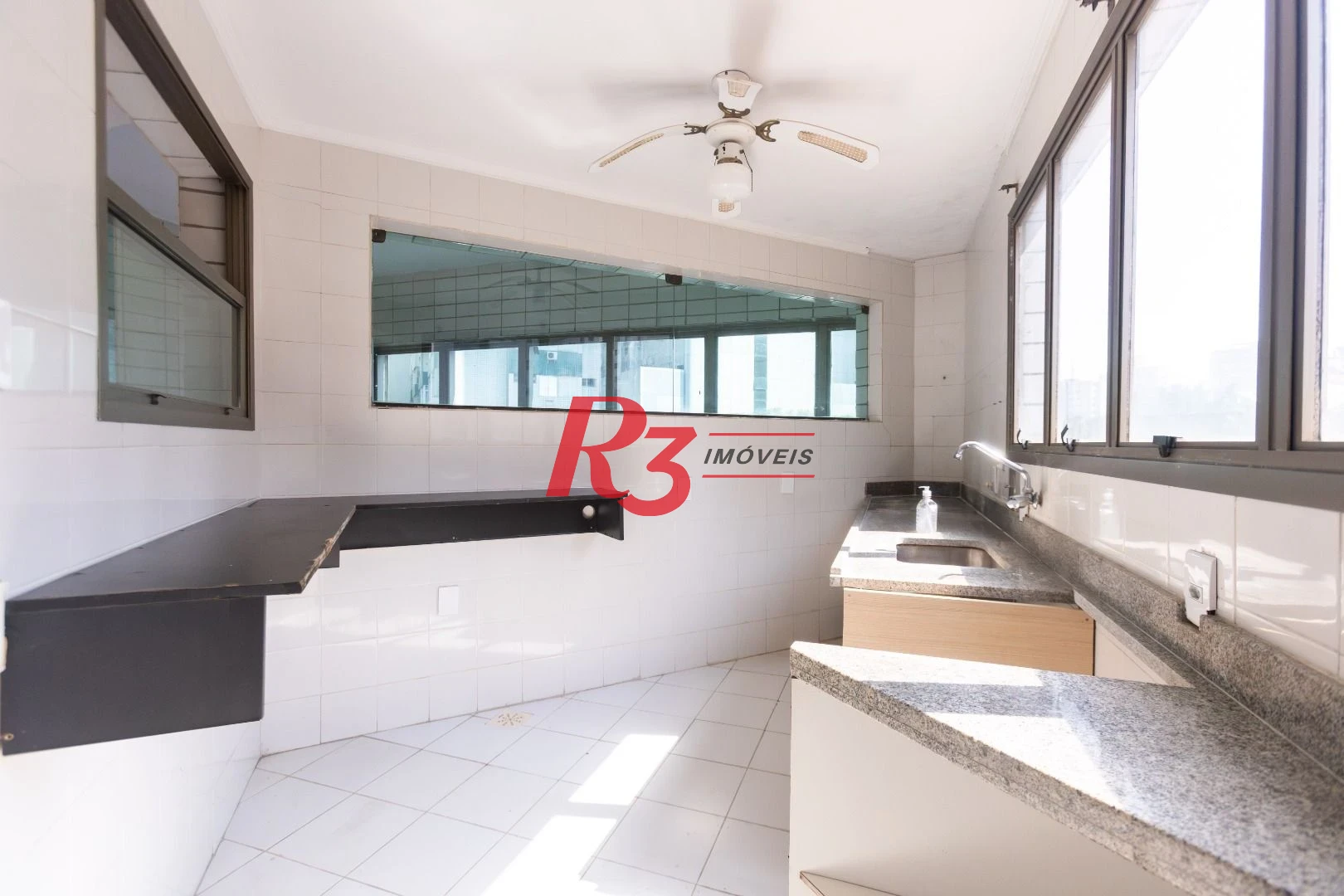 Loja para alugar, 340 m² por R$ 30.000,00/mês - Gonzaga - Santos/SP