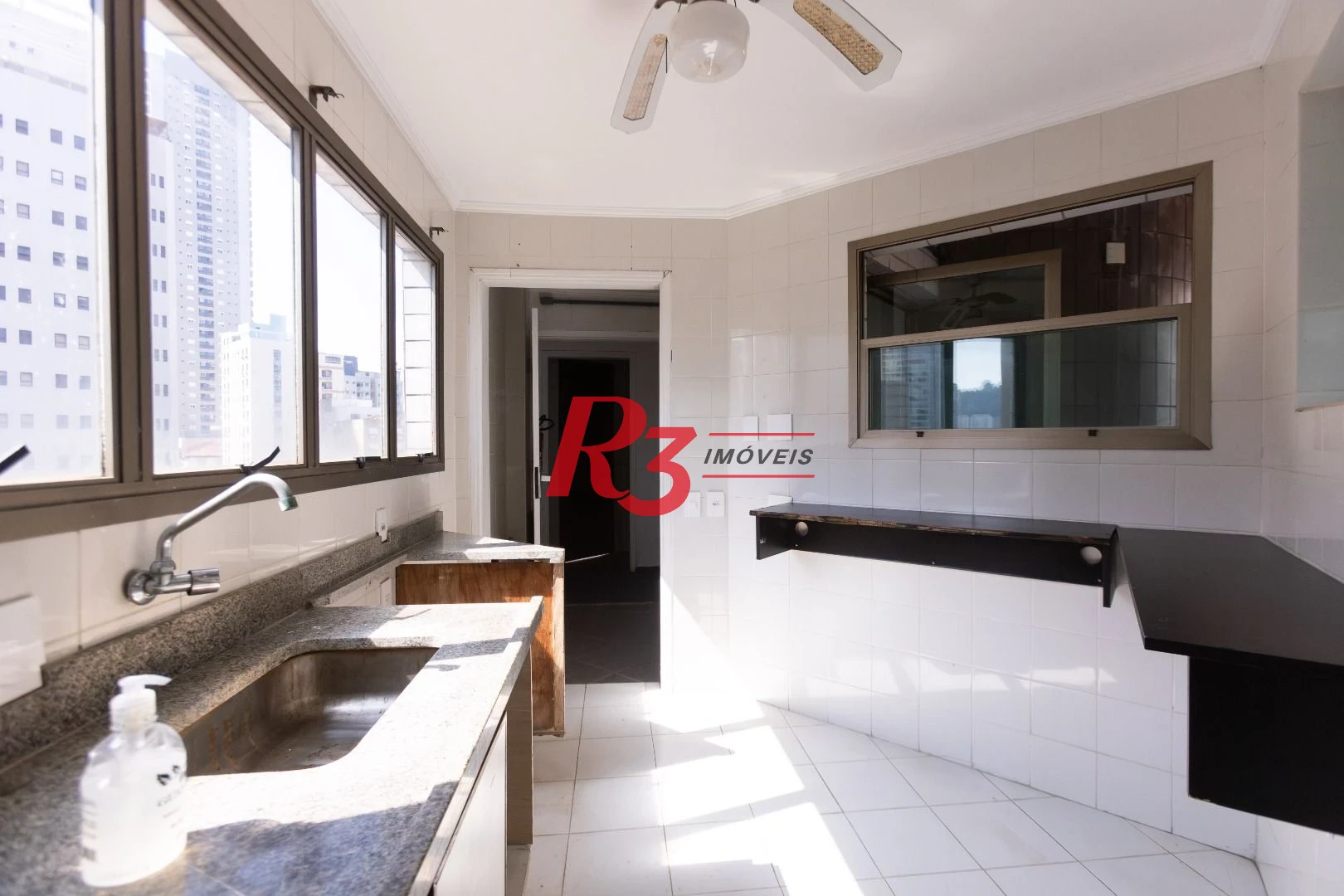 Loja para alugar, 340 m² por R$ 30.000,00/mês - Gonzaga - Santos/SP